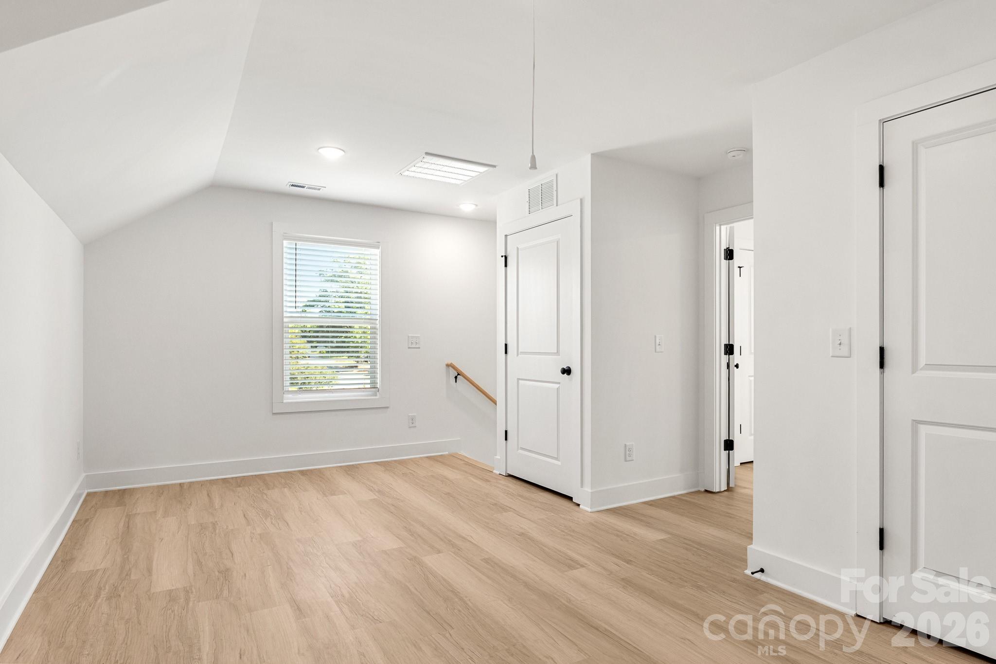 2522 Deherradora Avenue — Charlotte
