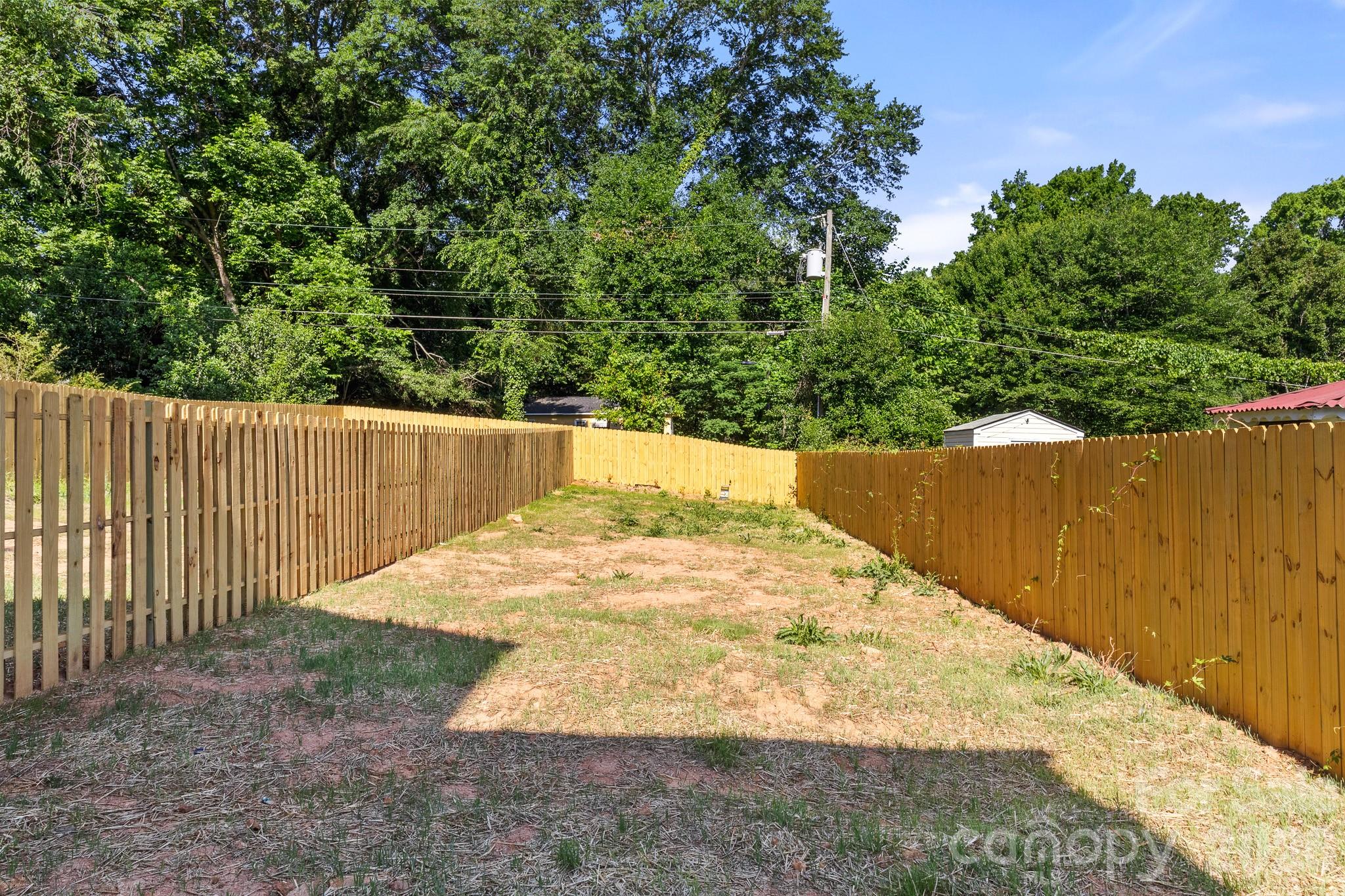 2522 Deherradora Avenue — Charlotte