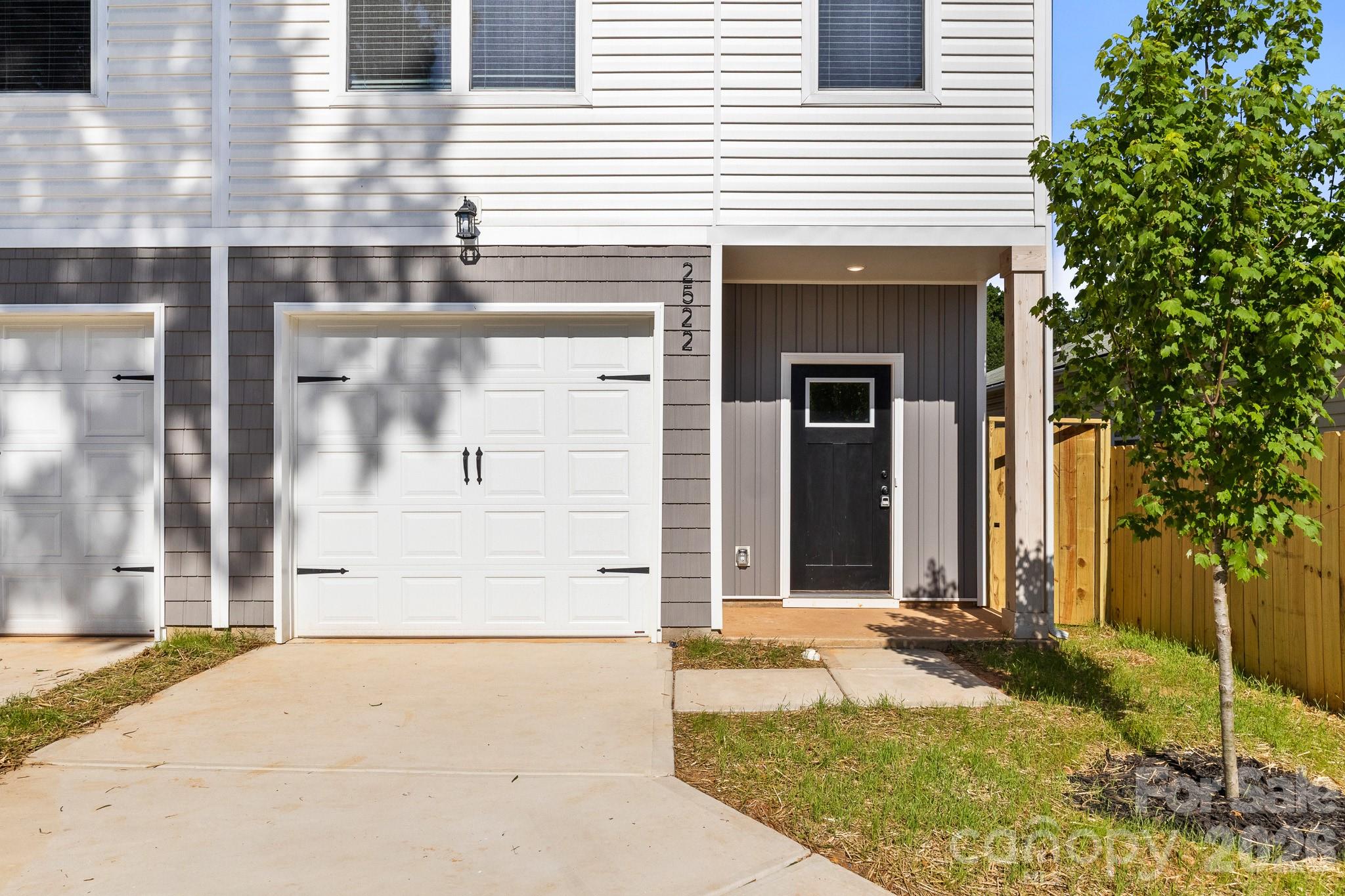 2522 Deherradora Avenue — Charlotte