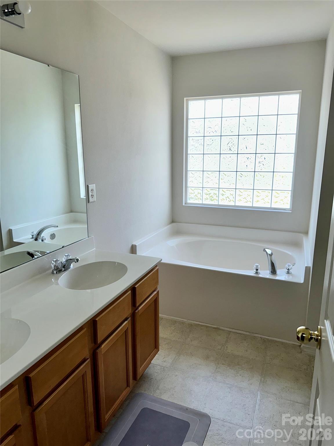 4722 Mortonhall Road — Charlotte