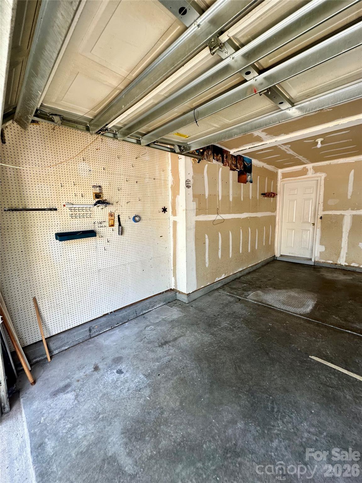 4722 Mortonhall Road — Charlotte