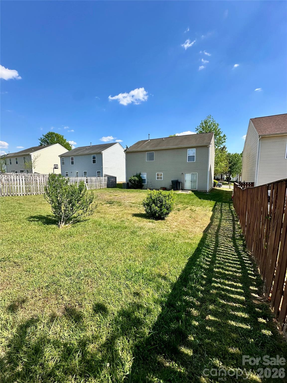 4722 Mortonhall Road — Charlotte