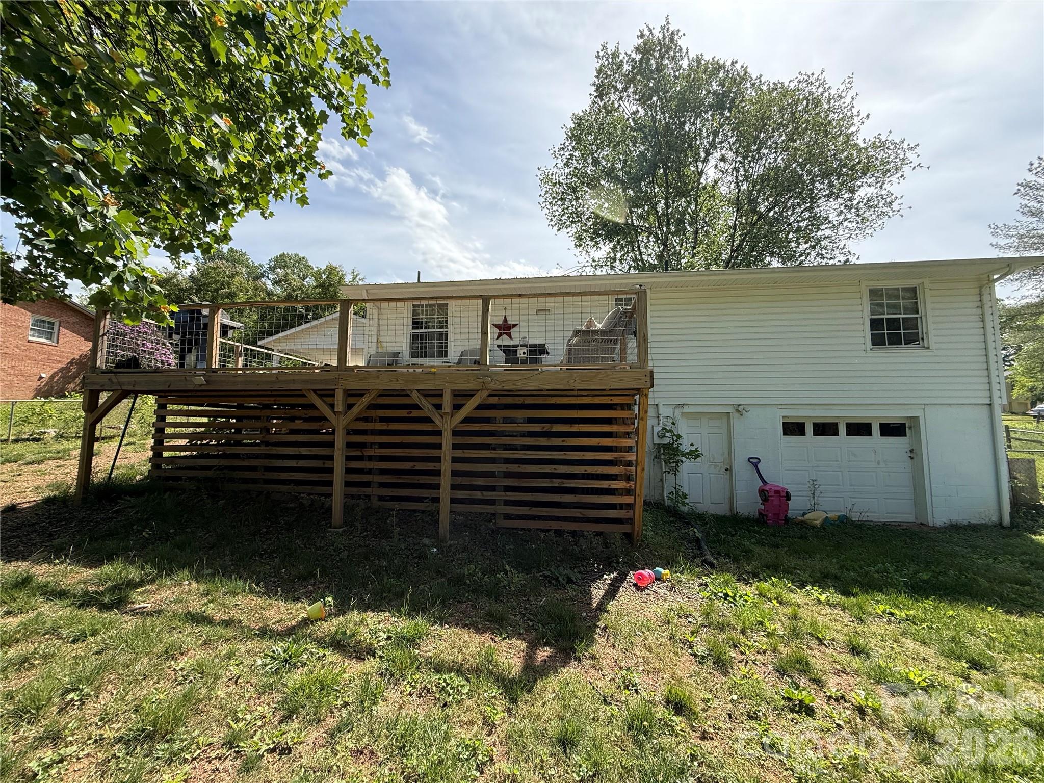 3678 Vantage Heights Circle — Lenoir