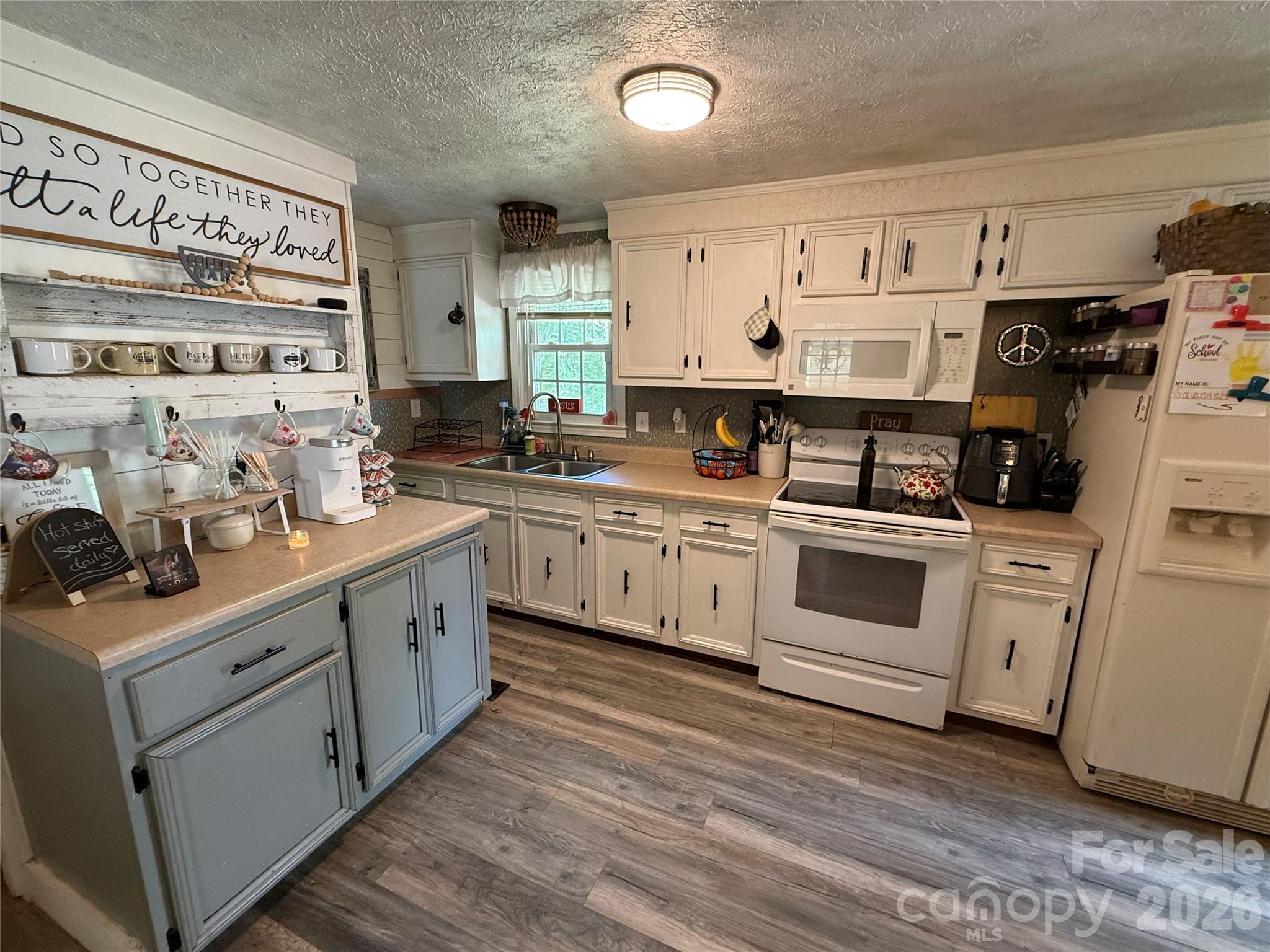 3678 Vantage Heights Circle — Lenoir