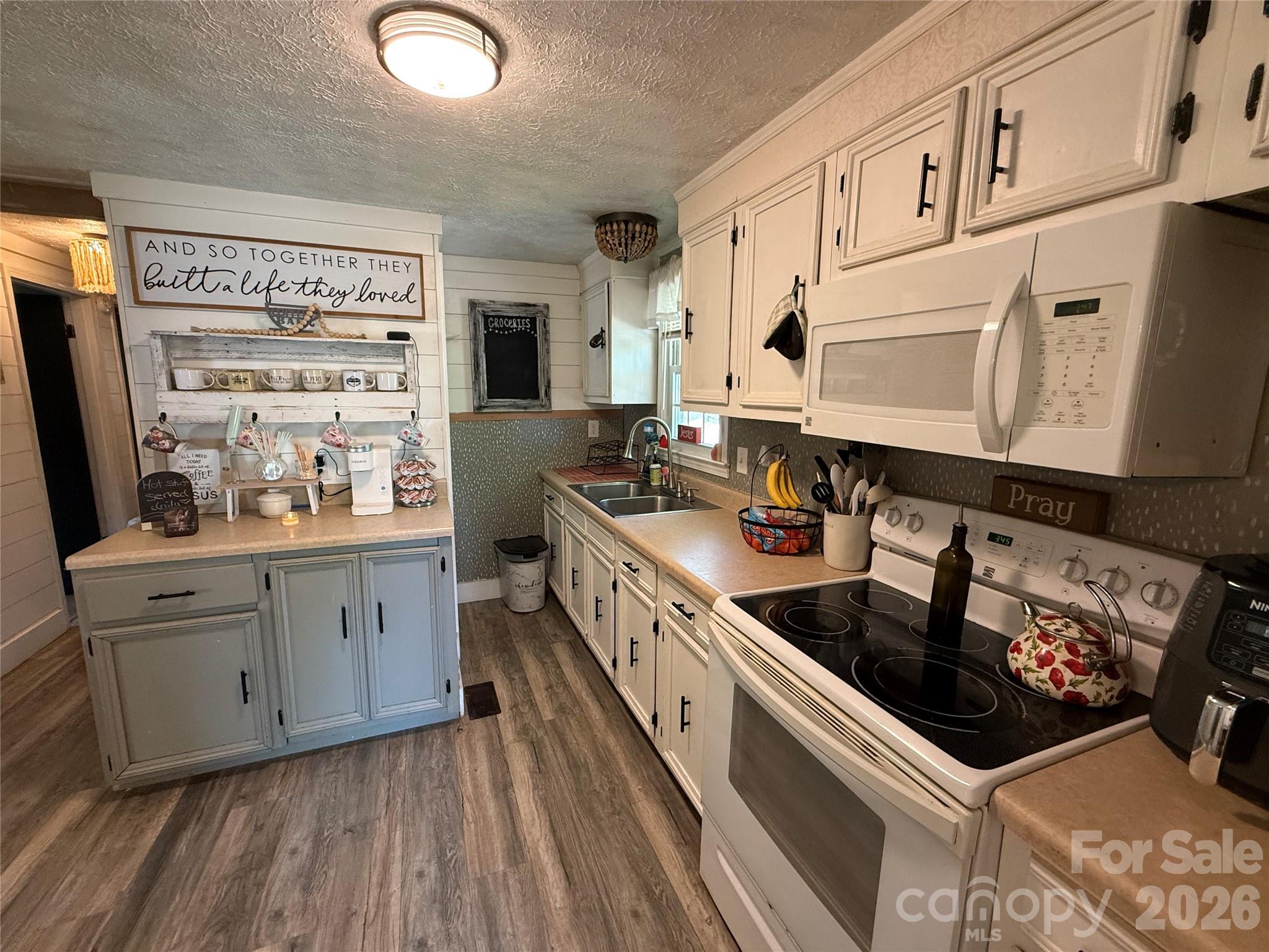 3678 Vantage Heights Circle — Lenoir
