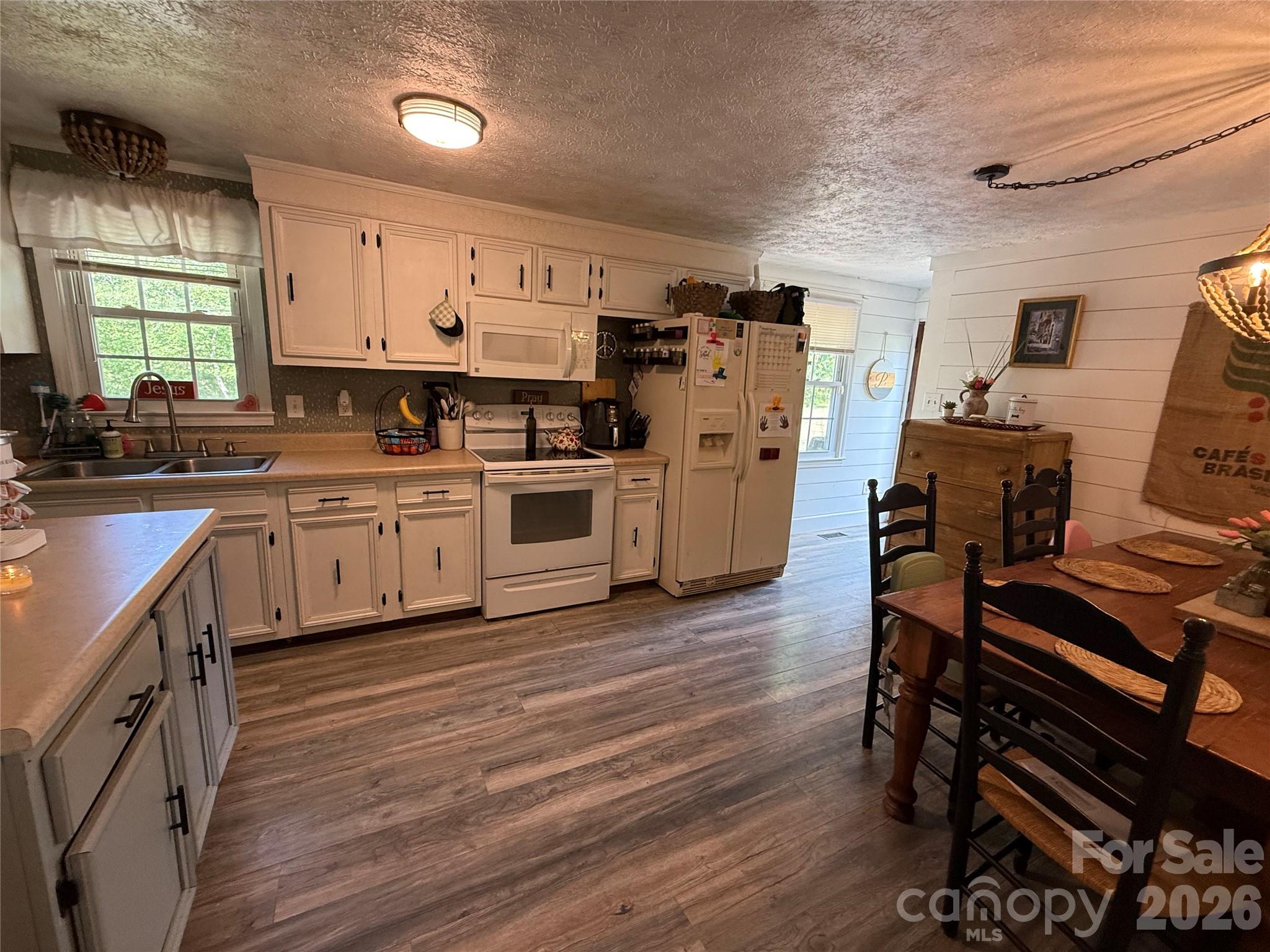 3678 Vantage Heights Circle — Lenoir