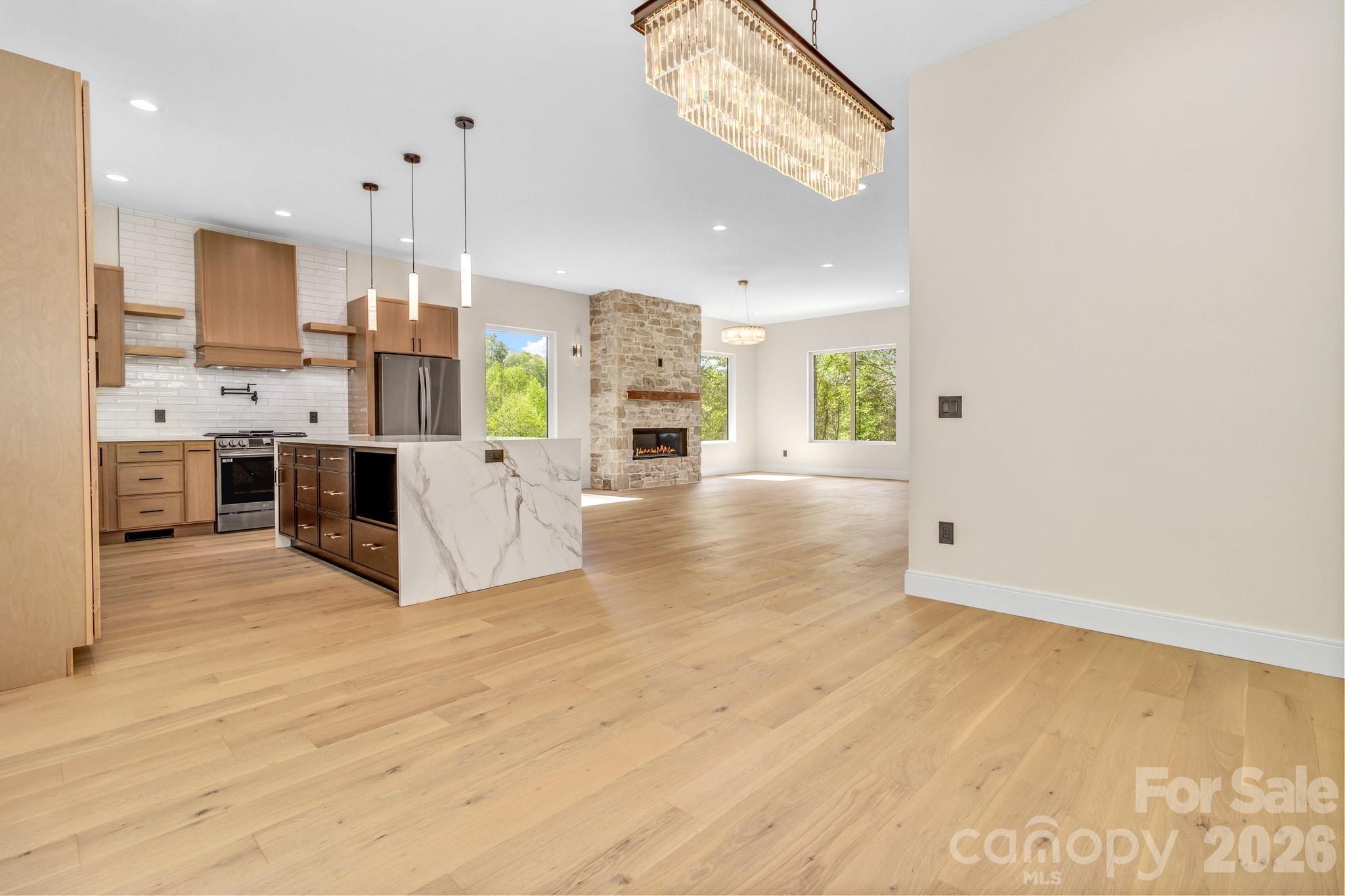 134 View Ridge Parkway — Leicester