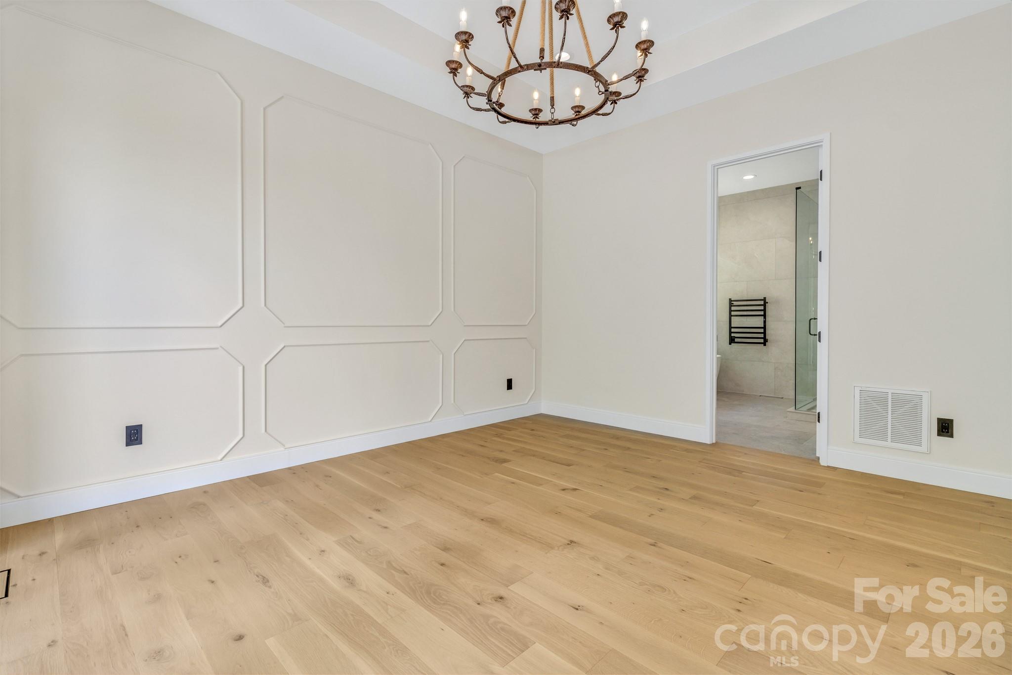 134 View Ridge Parkway — Leicester