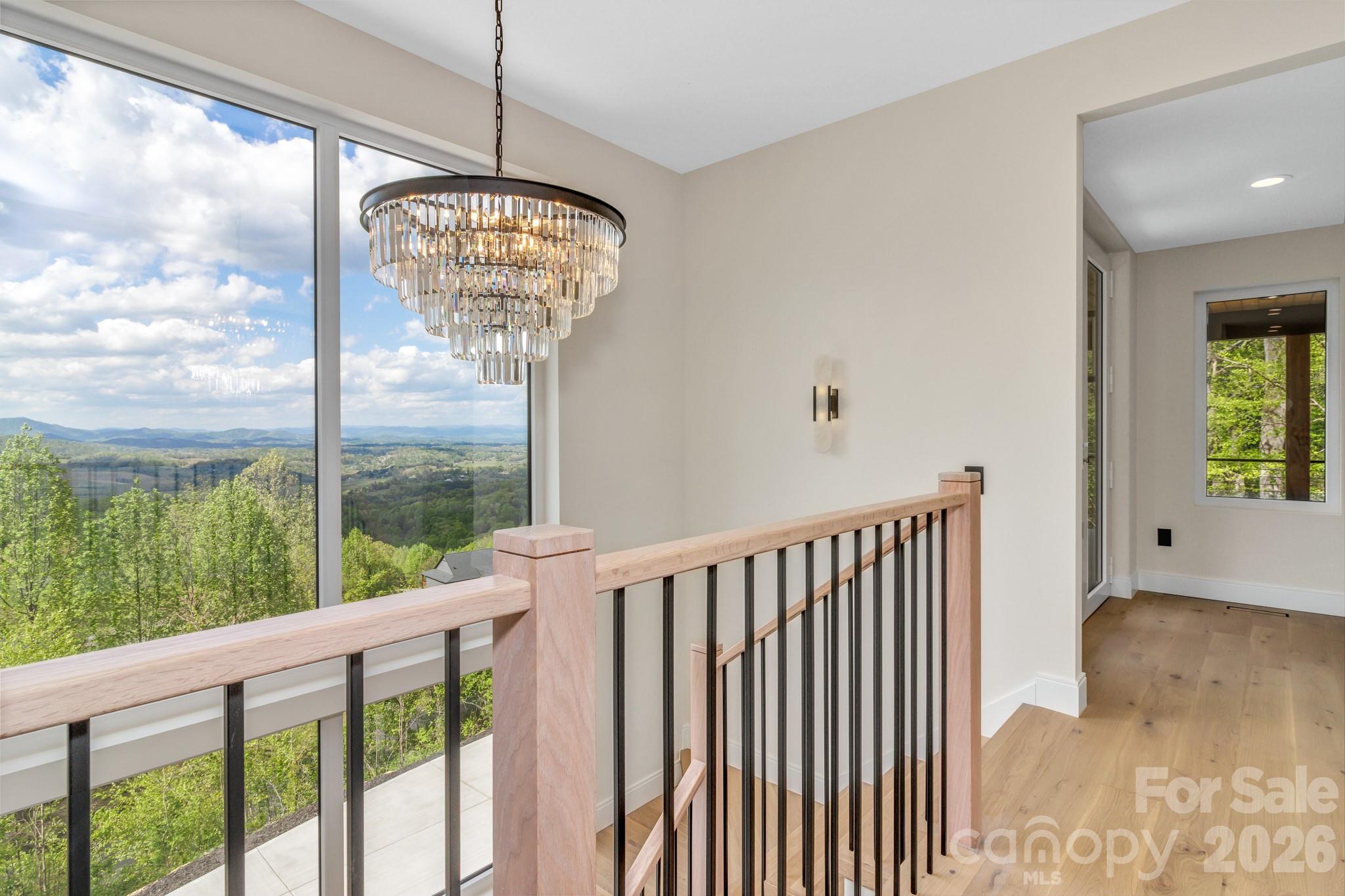 134 View Ridge Parkway — Leicester