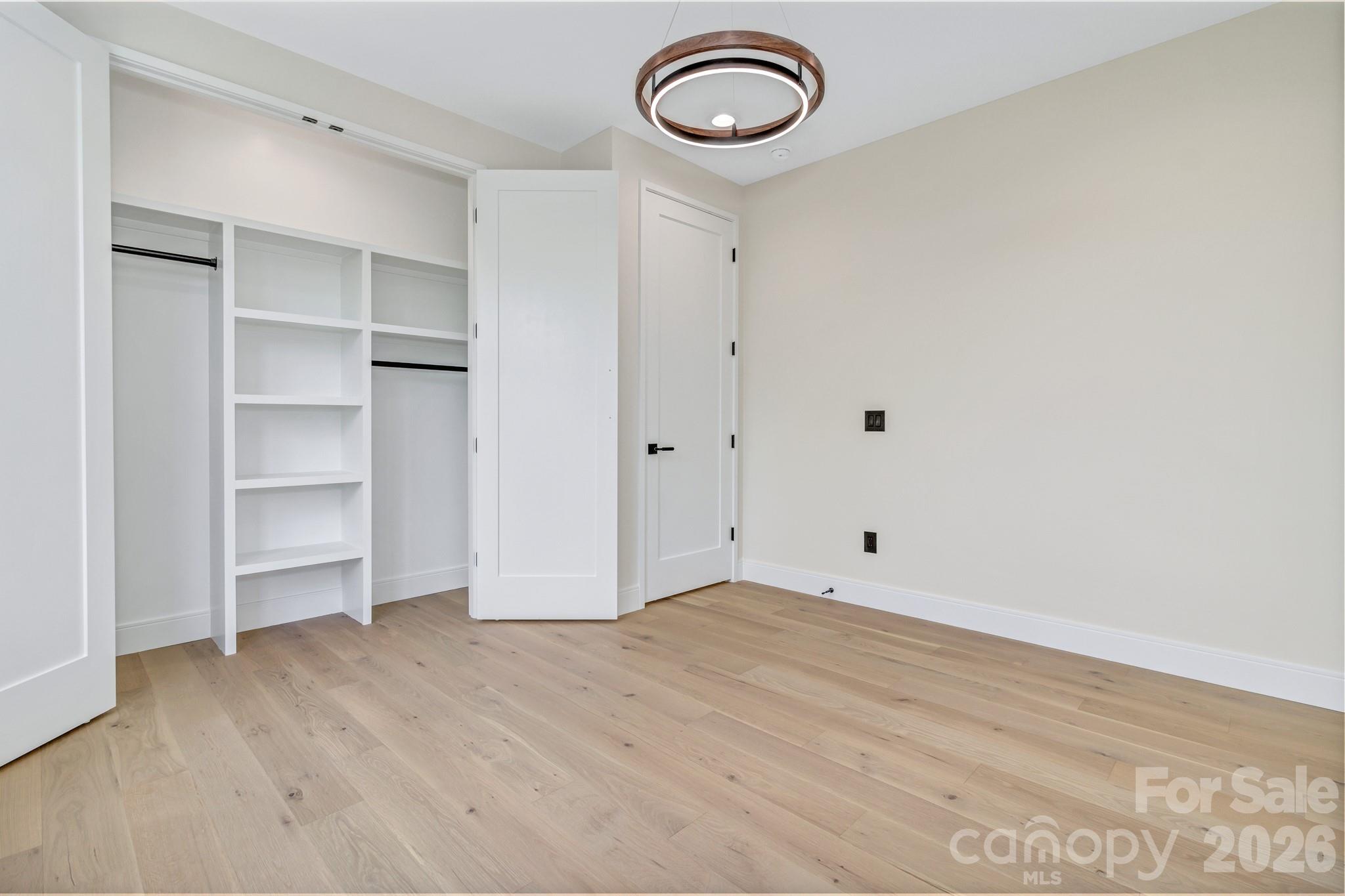 134 View Ridge Parkway — Leicester