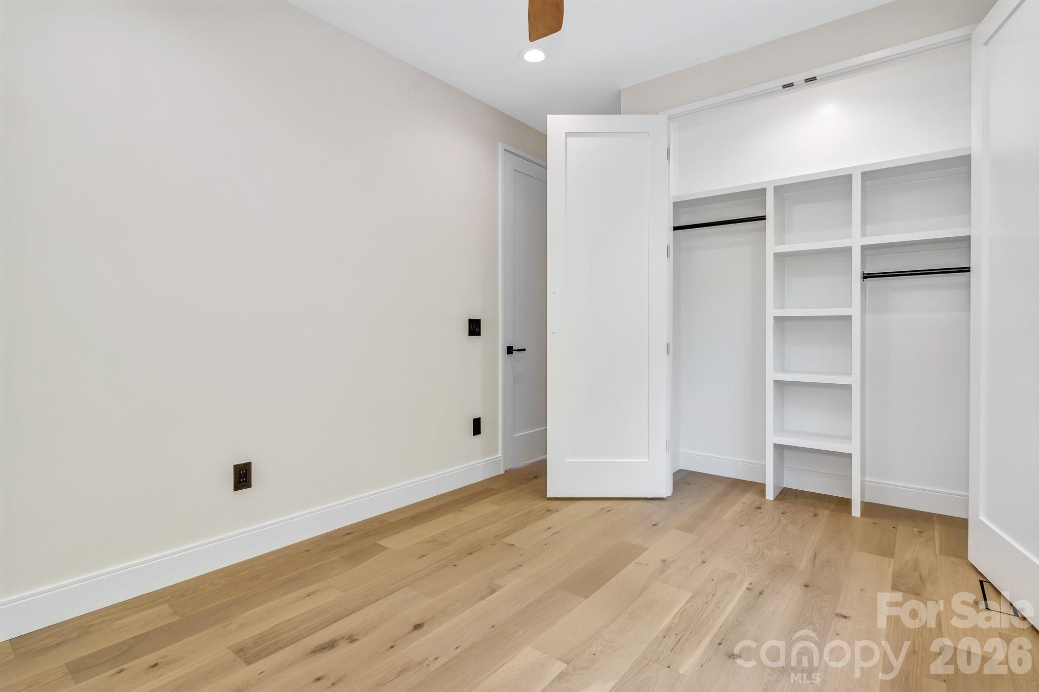134 View Ridge Parkway — Leicester
