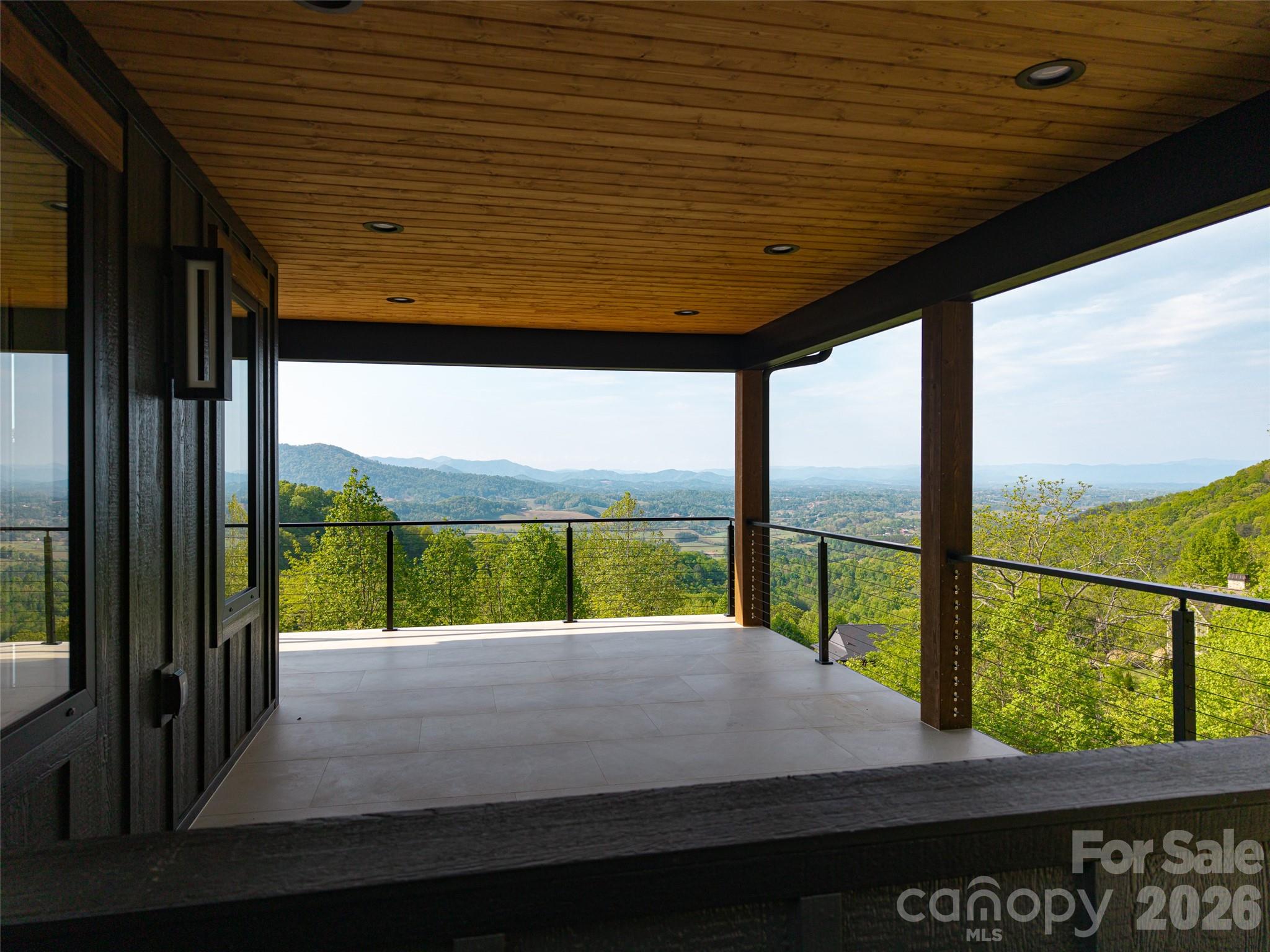 134 View Ridge Parkway — Leicester