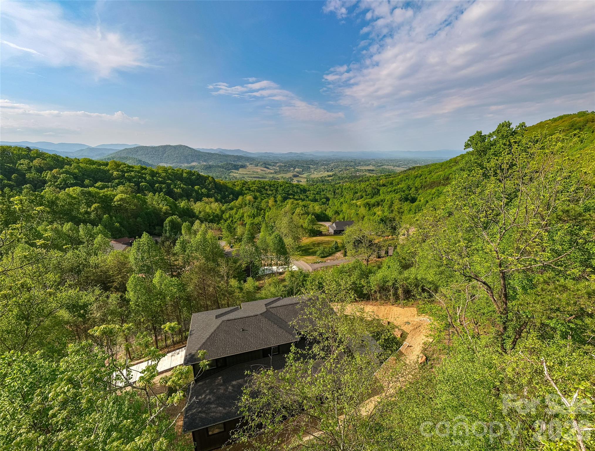 134 View Ridge Parkway — Leicester