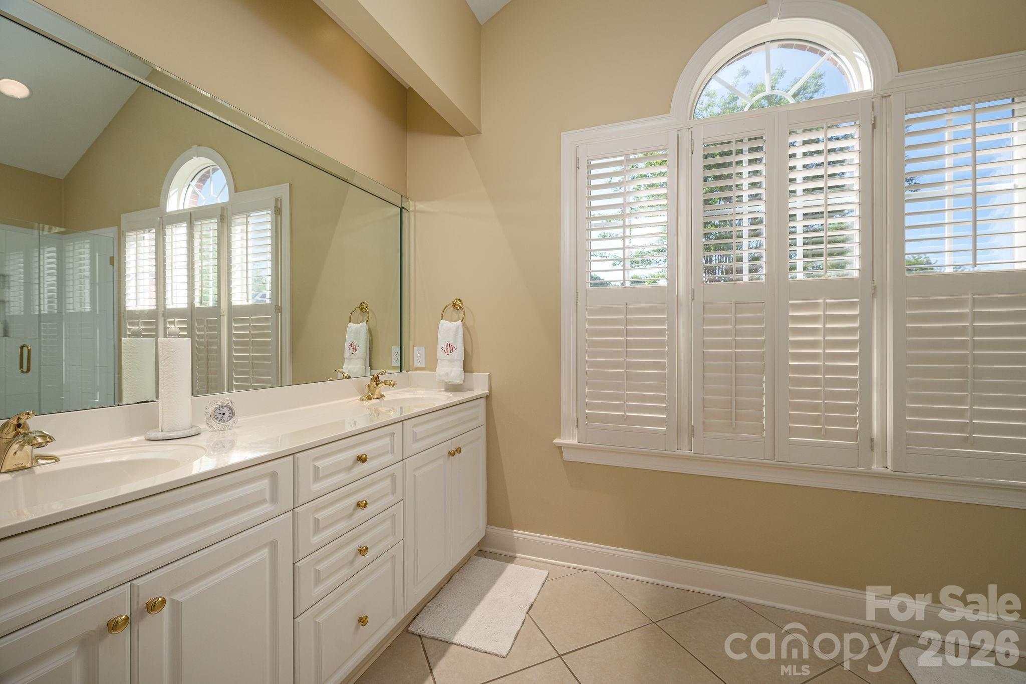 1634 Elkhart Circle #31 — Gastonia