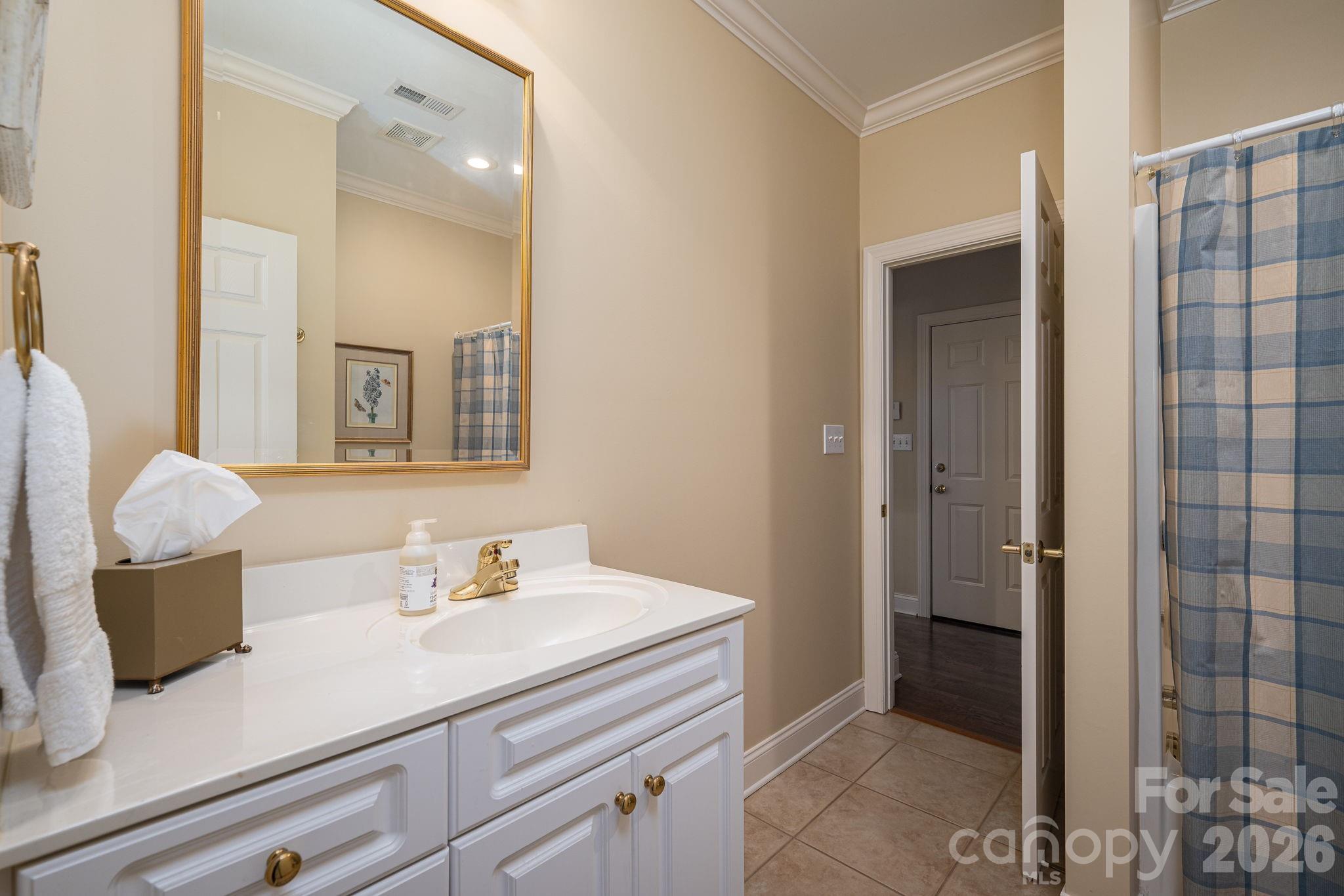1634 Elkhart Circle #31 — Gastonia