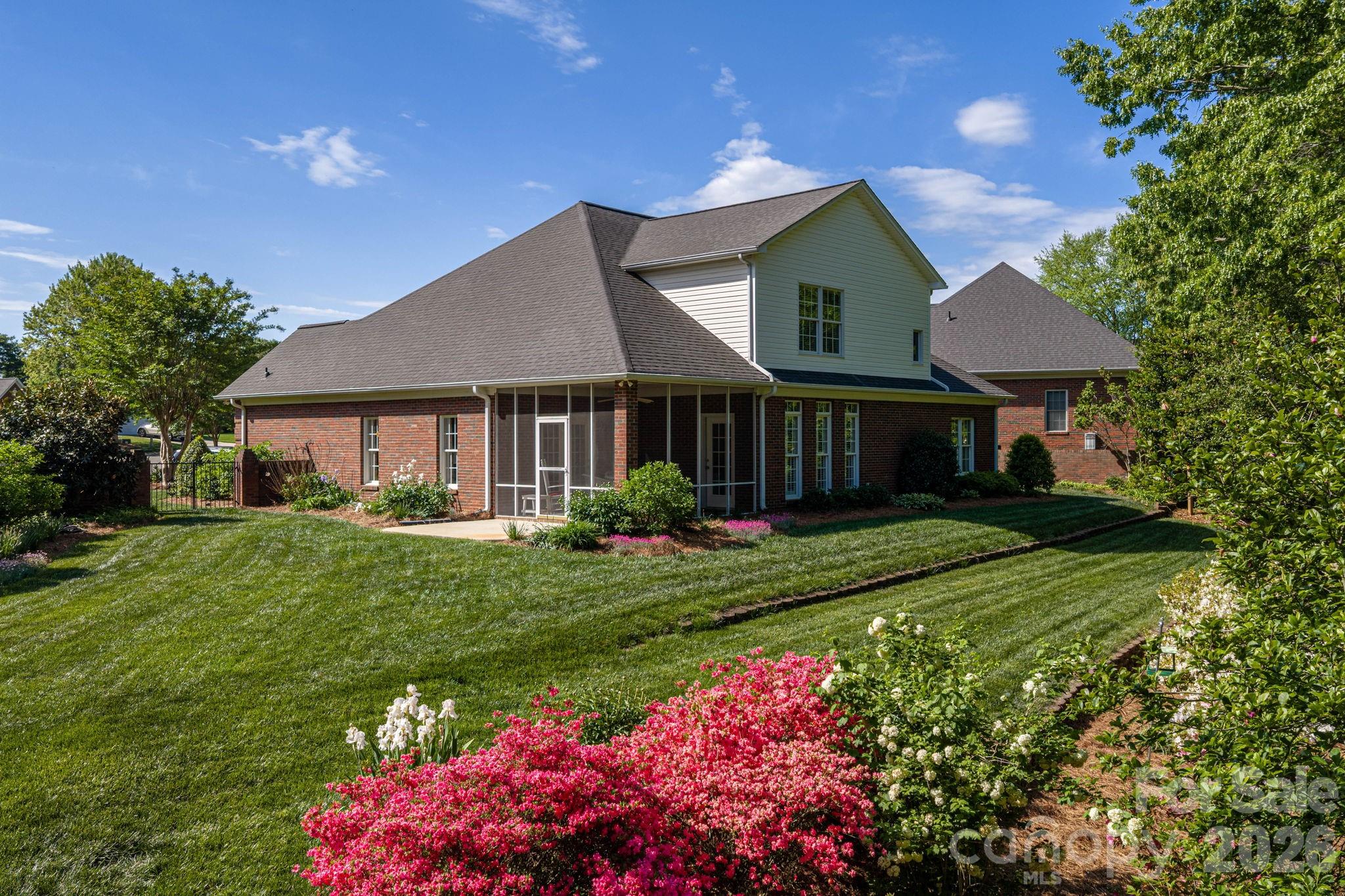 1634 Elkhart Circle #31 — Gastonia