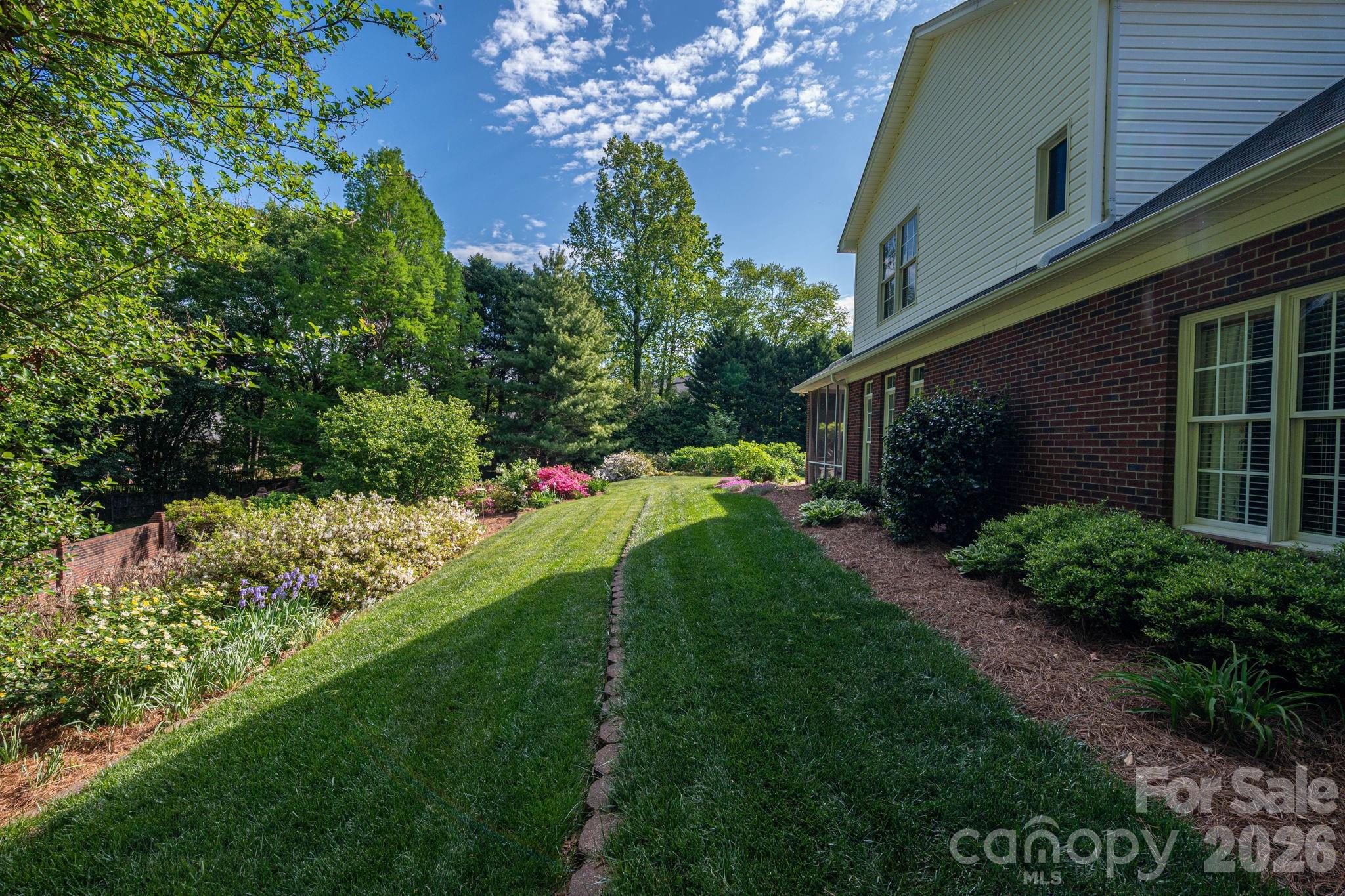 1634 Elkhart Circle #31 — Gastonia
