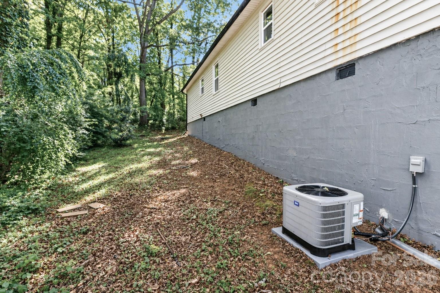 170 Hemingway Lane — Statesville