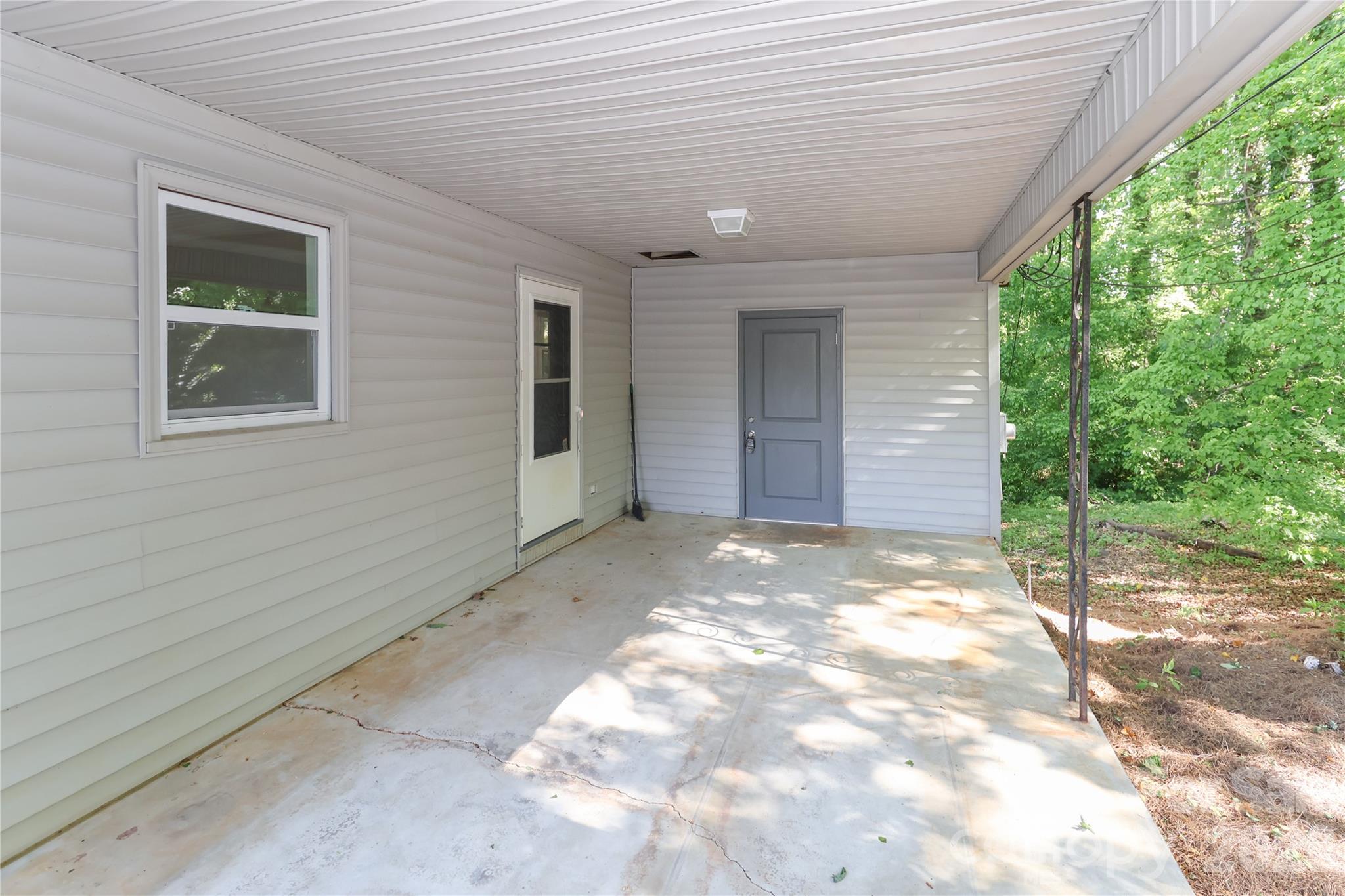 170 Hemingway Lane — Statesville