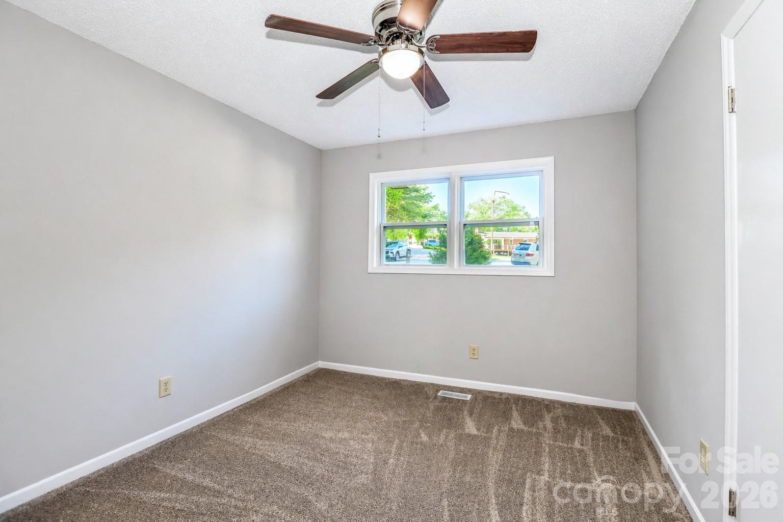 170 Hemingway Lane — Statesville