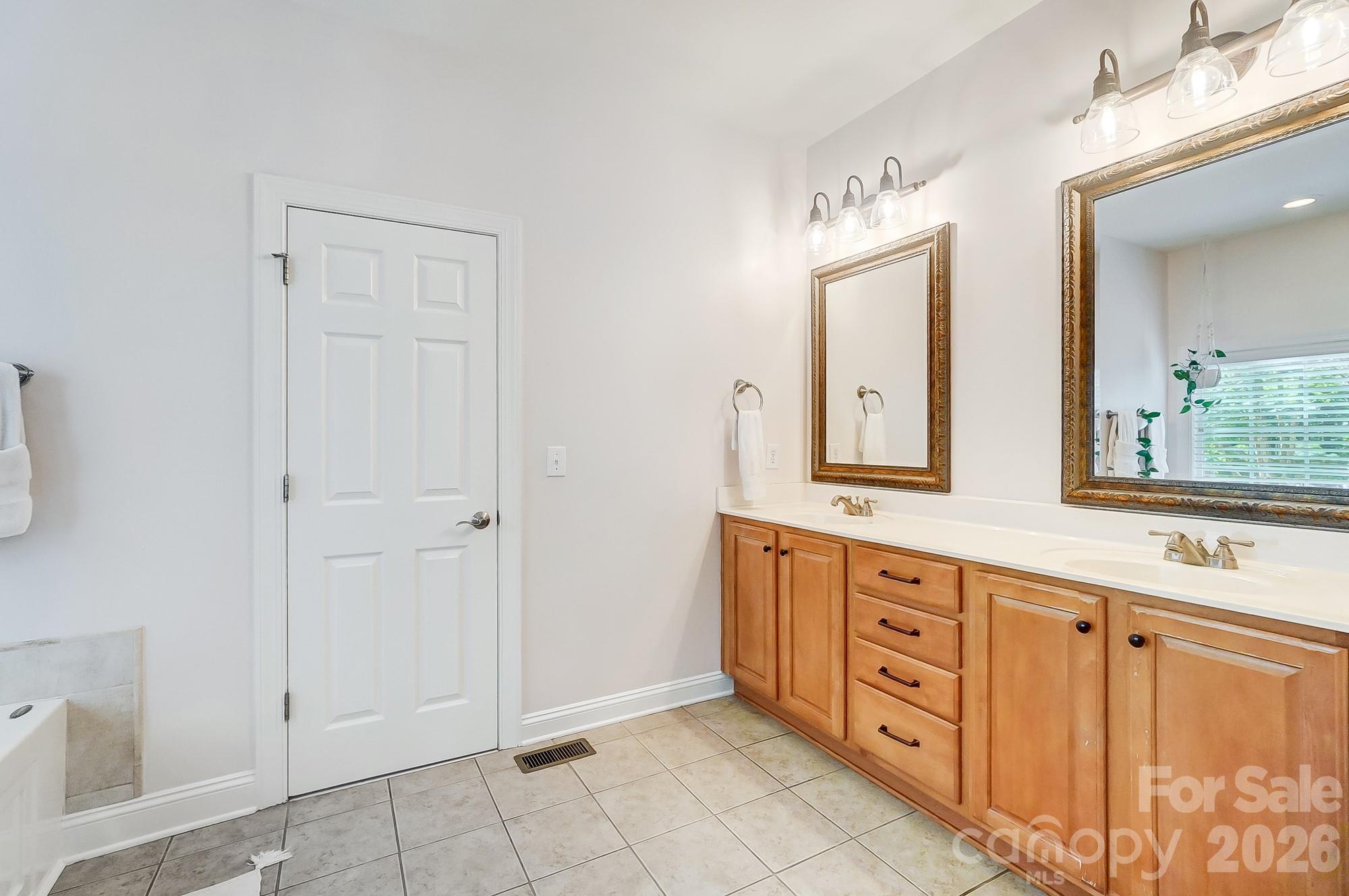 3105 Stanway Court — Waxhaw