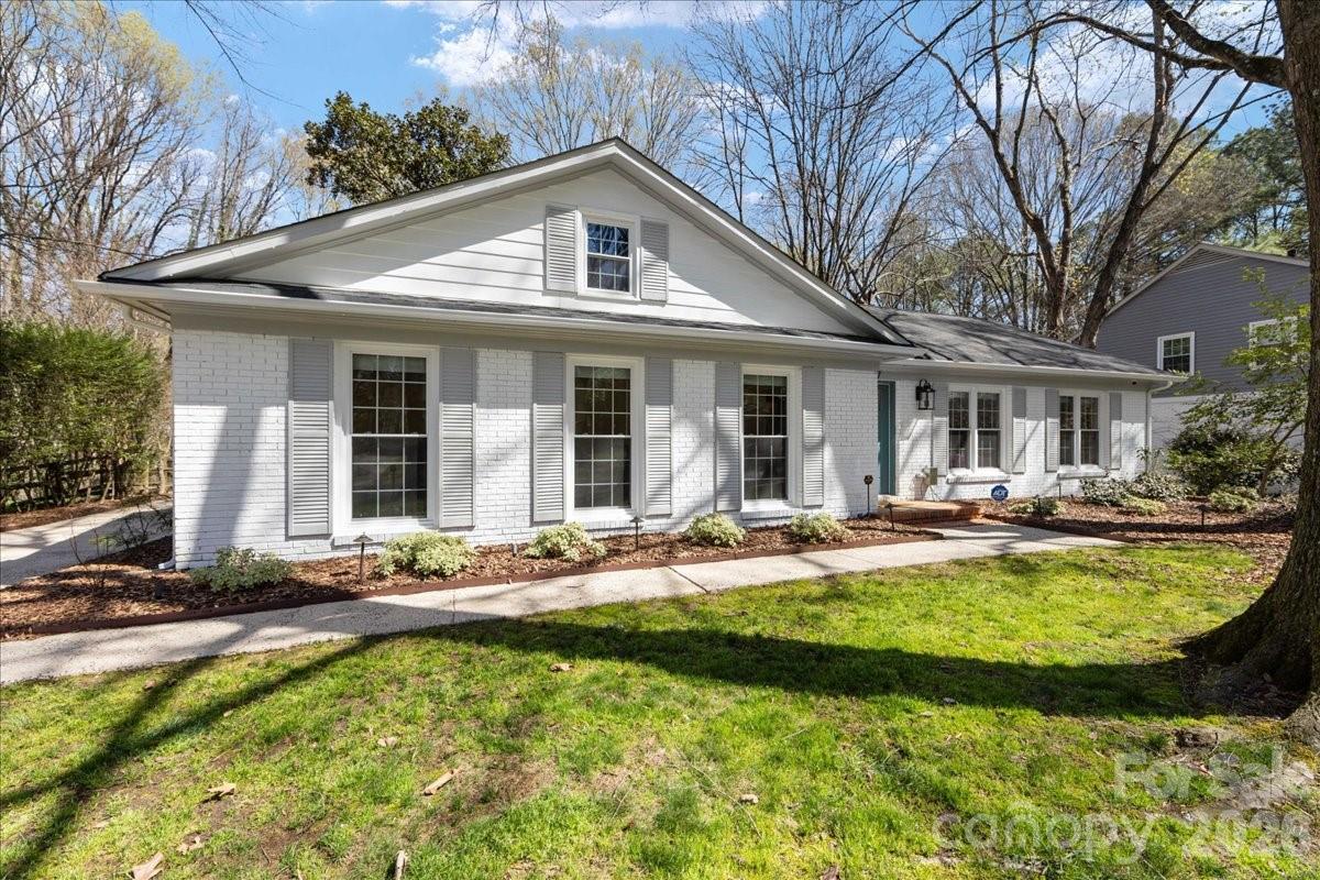 6917 Candlewyck Lane — Charlotte