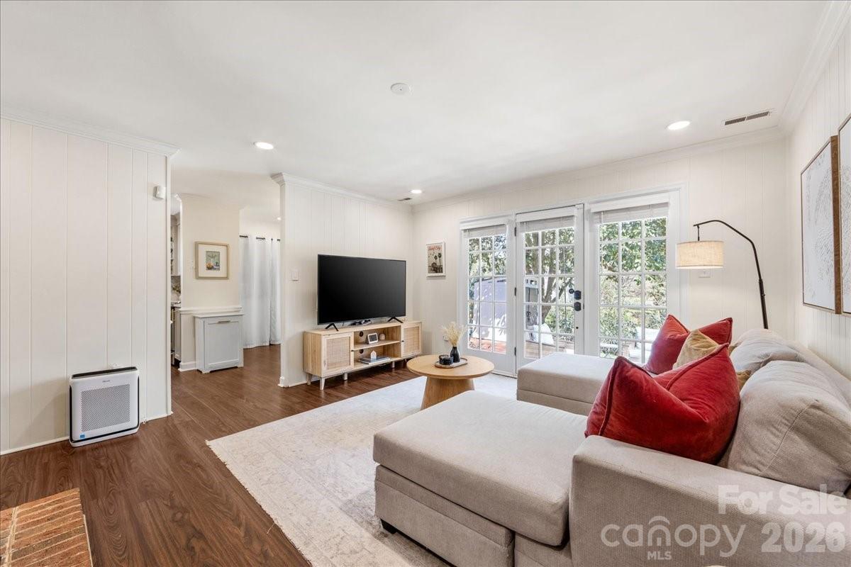 6917 Candlewyck Lane — Charlotte