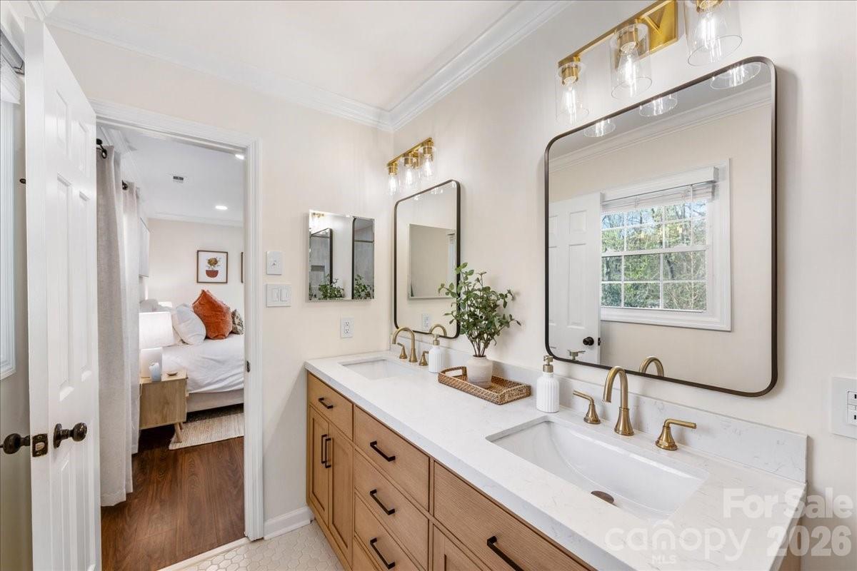 6917 Candlewyck Lane — Charlotte