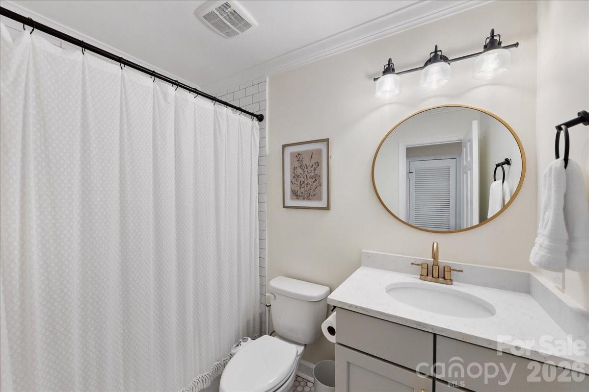 6917 Candlewyck Lane — Charlotte