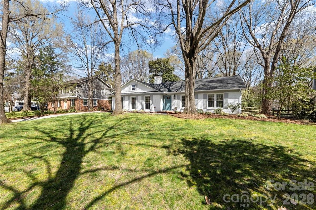 6917 Candlewyck Lane — Charlotte