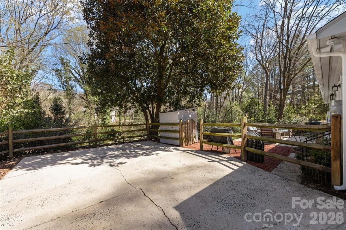 6917 Candlewyck Lane — Charlotte