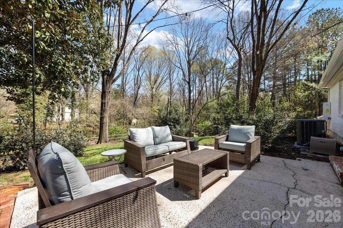 6917 Candlewyck Lane — Charlotte