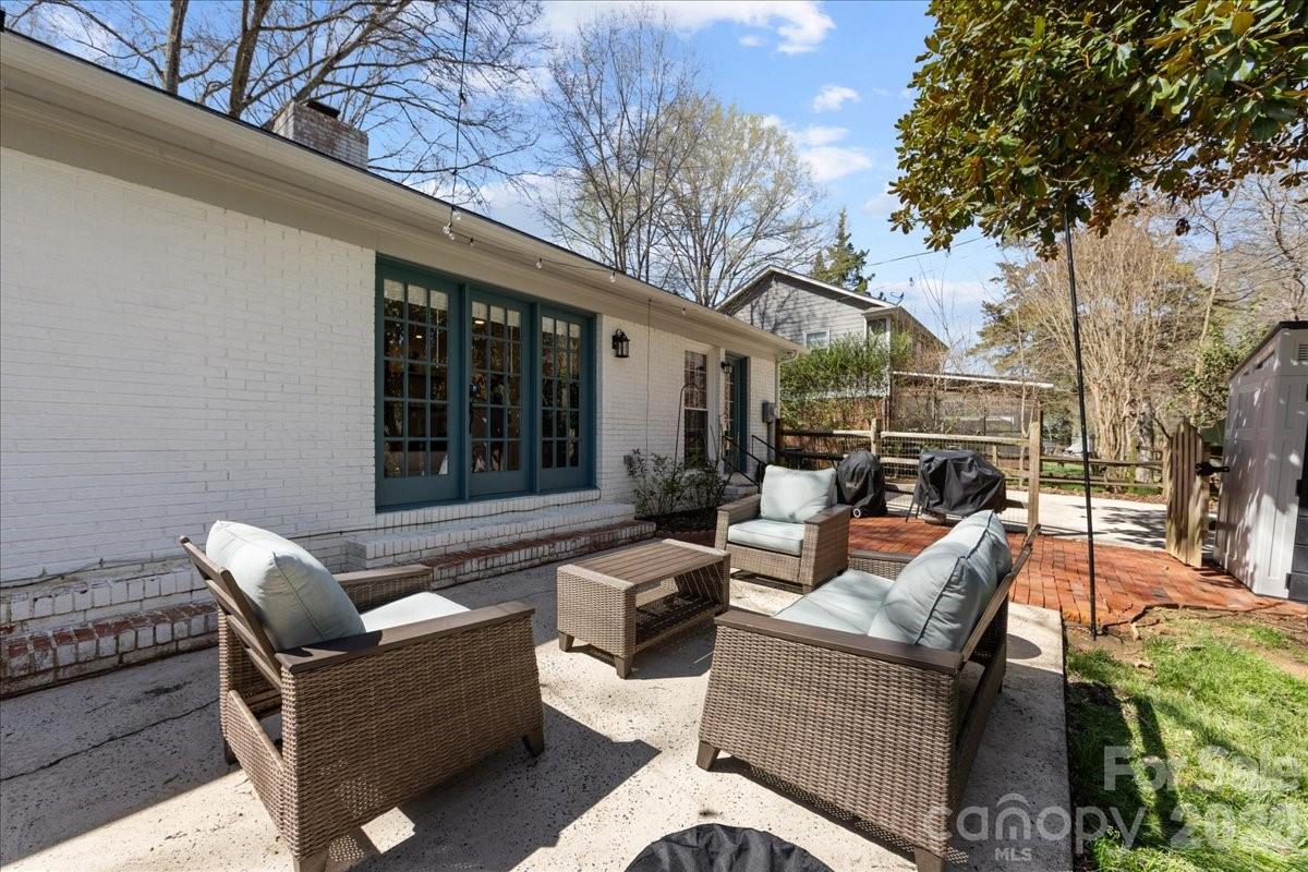 6917 Candlewyck Lane — Charlotte