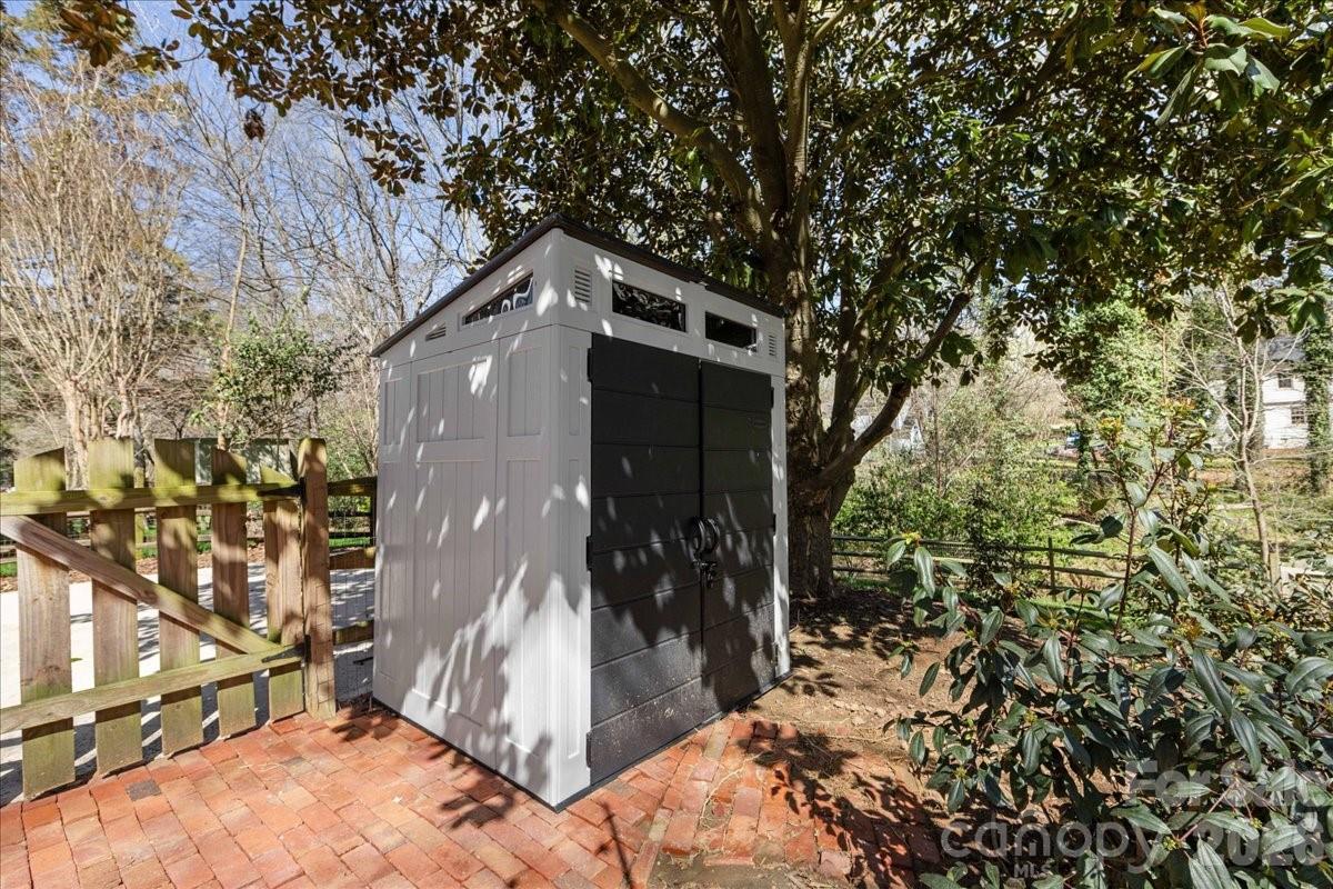 6917 Candlewyck Lane — Charlotte