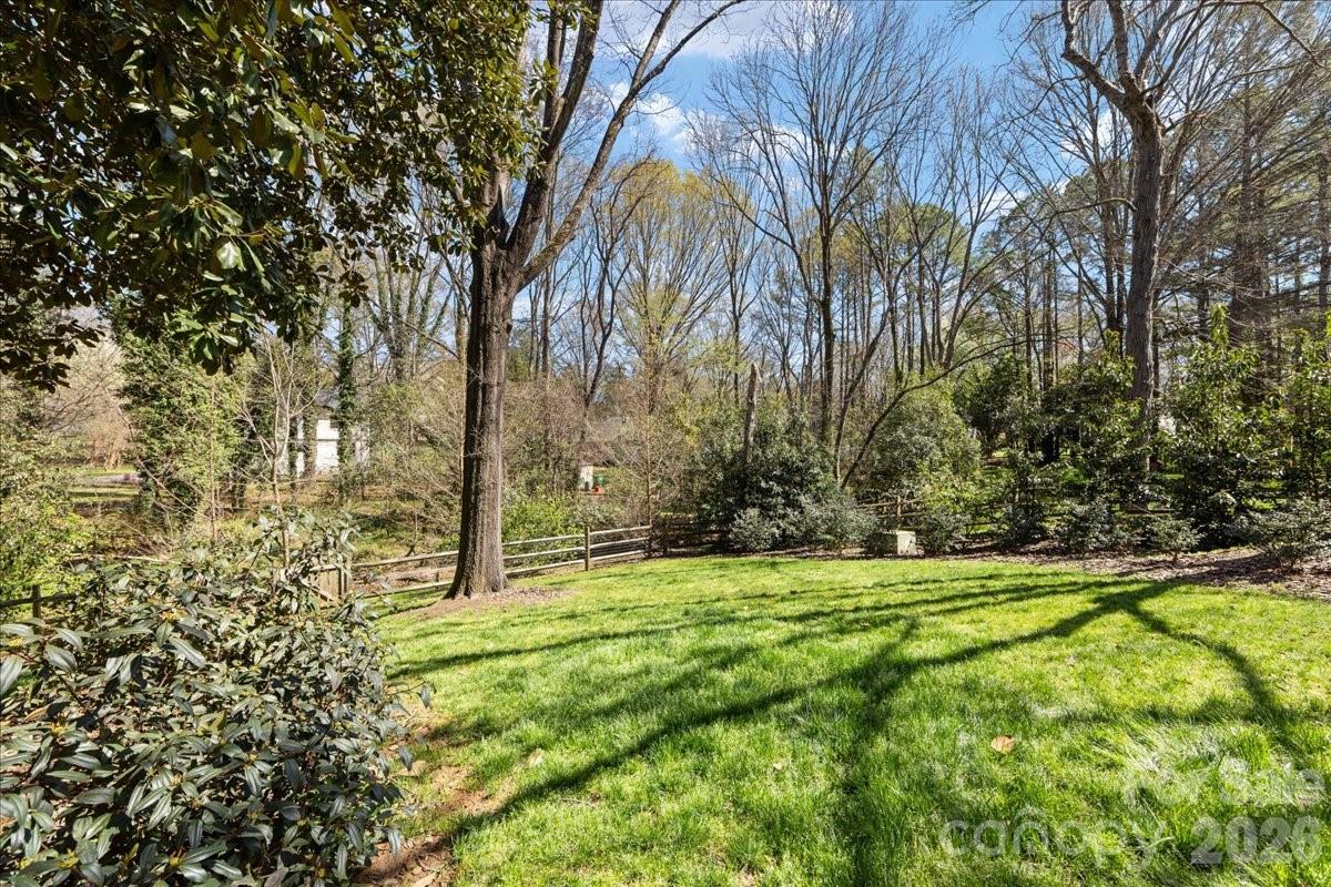 6917 Candlewyck Lane — Charlotte