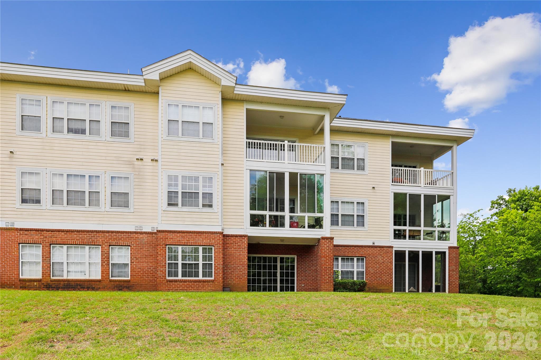 8923 Meadow Vista Road — Charlotte