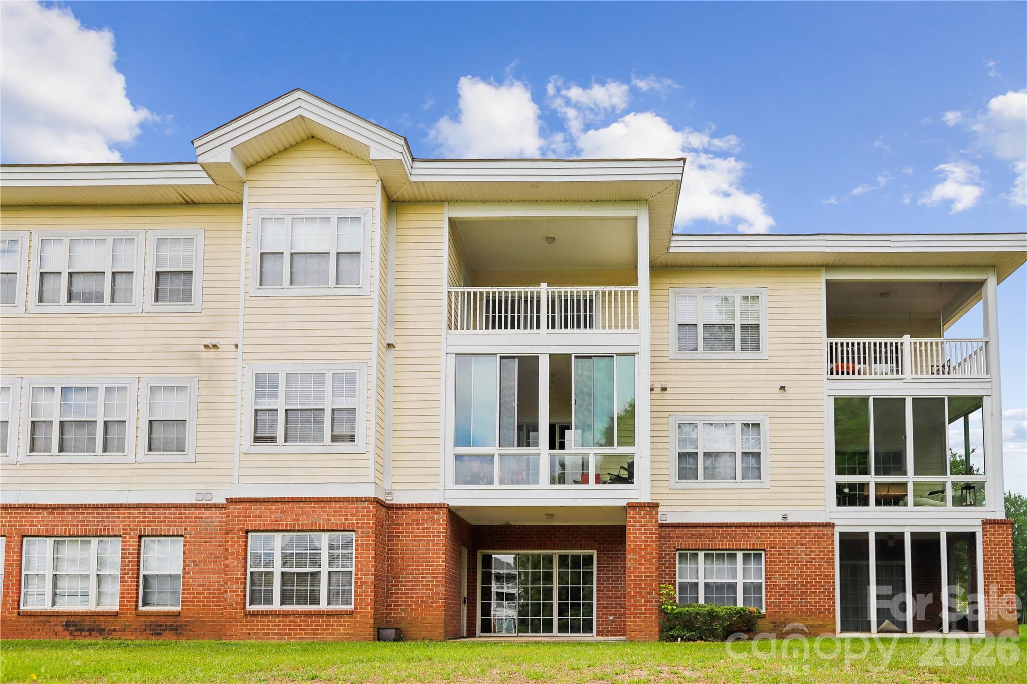 8923 Meadow Vista Road — Charlotte