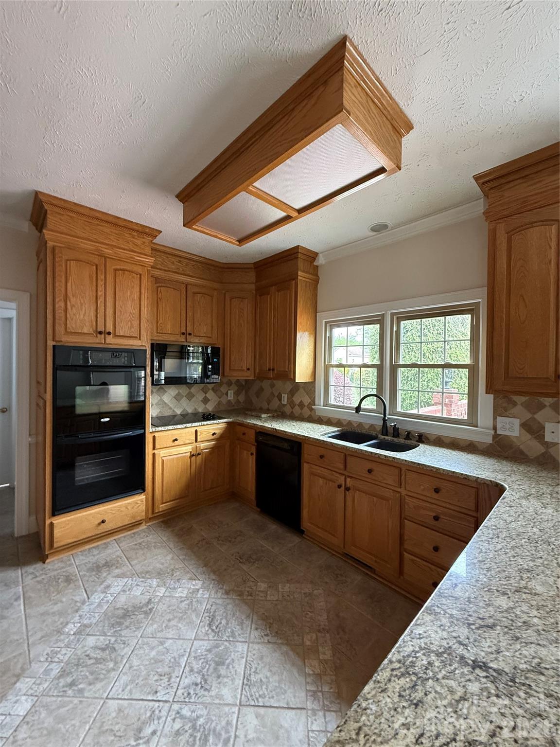 8219 Deer Drive — Harrisburg