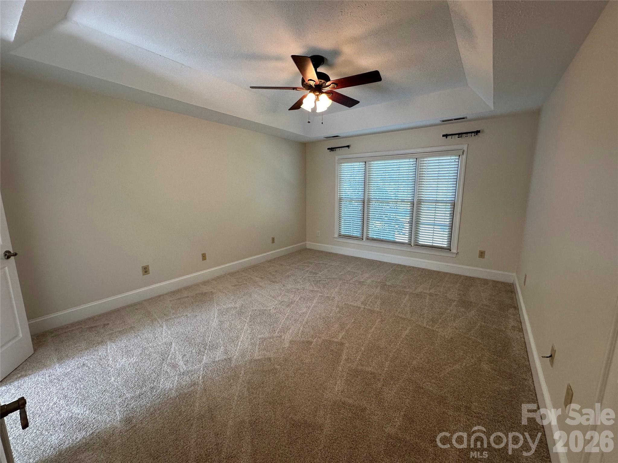 8219 Deer Drive — Harrisburg