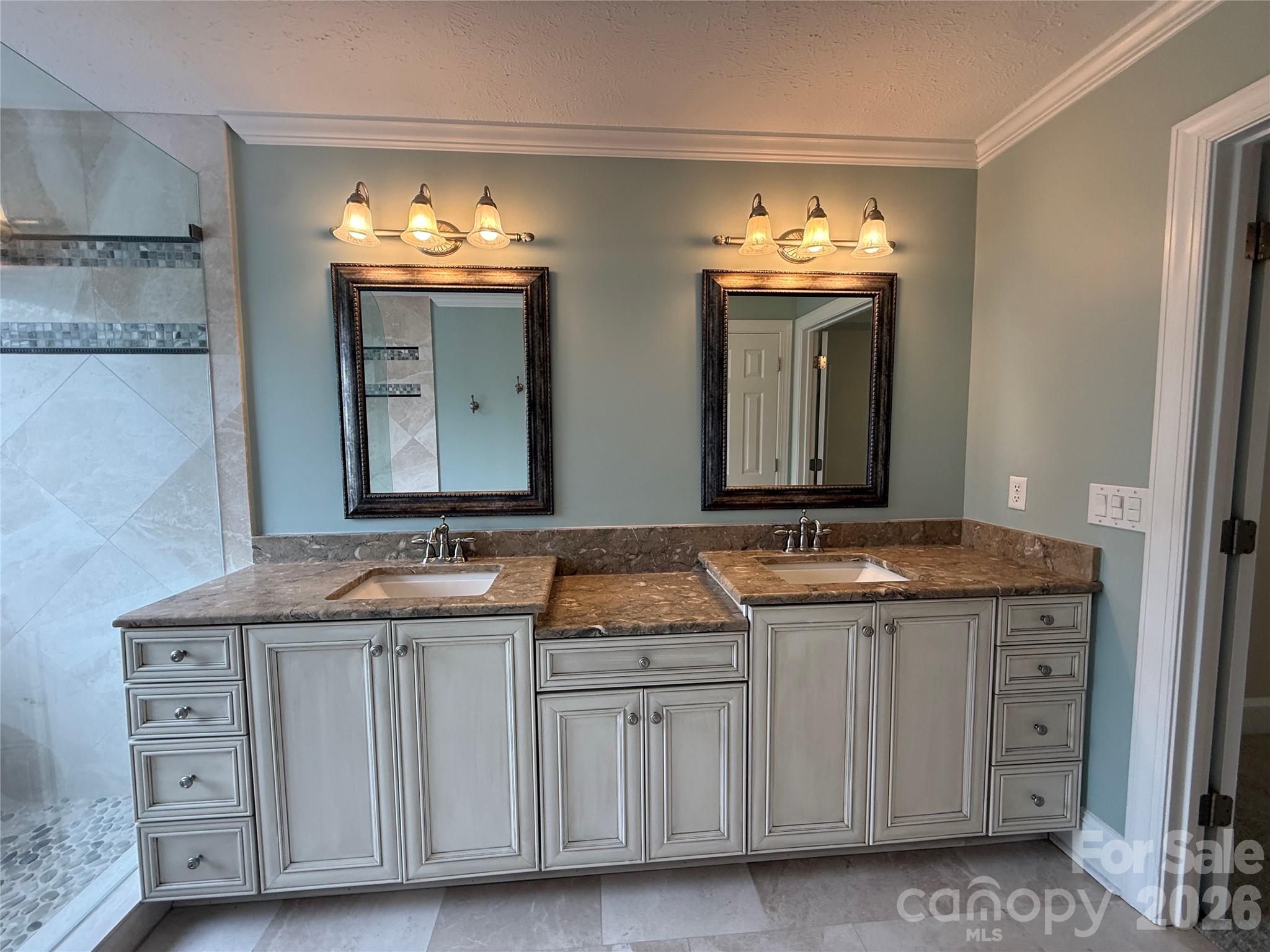 8219 Deer Drive — Harrisburg