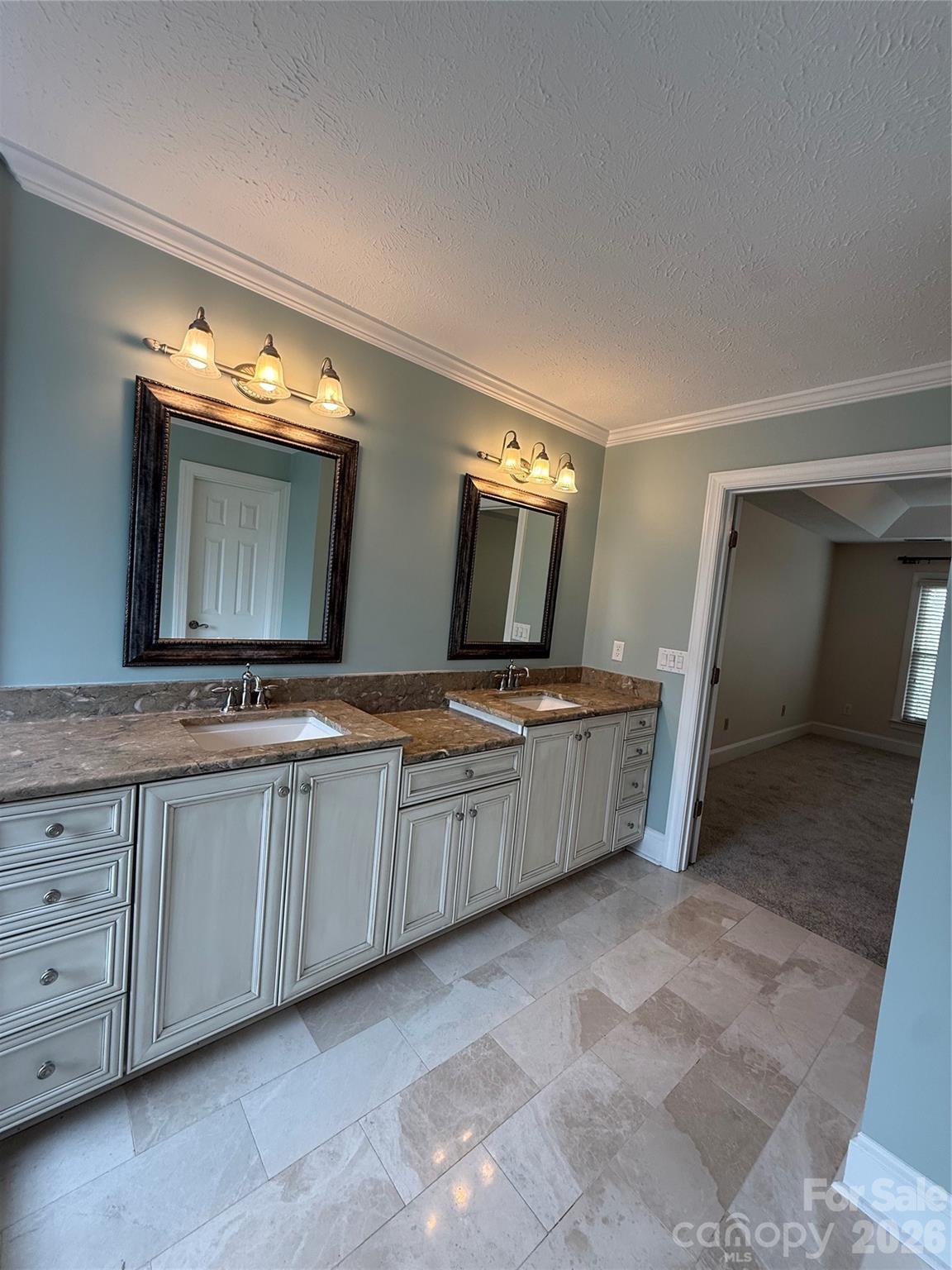 8219 Deer Drive — Harrisburg