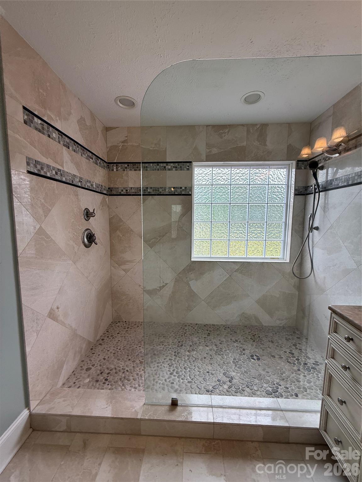 8219 Deer Drive — Harrisburg