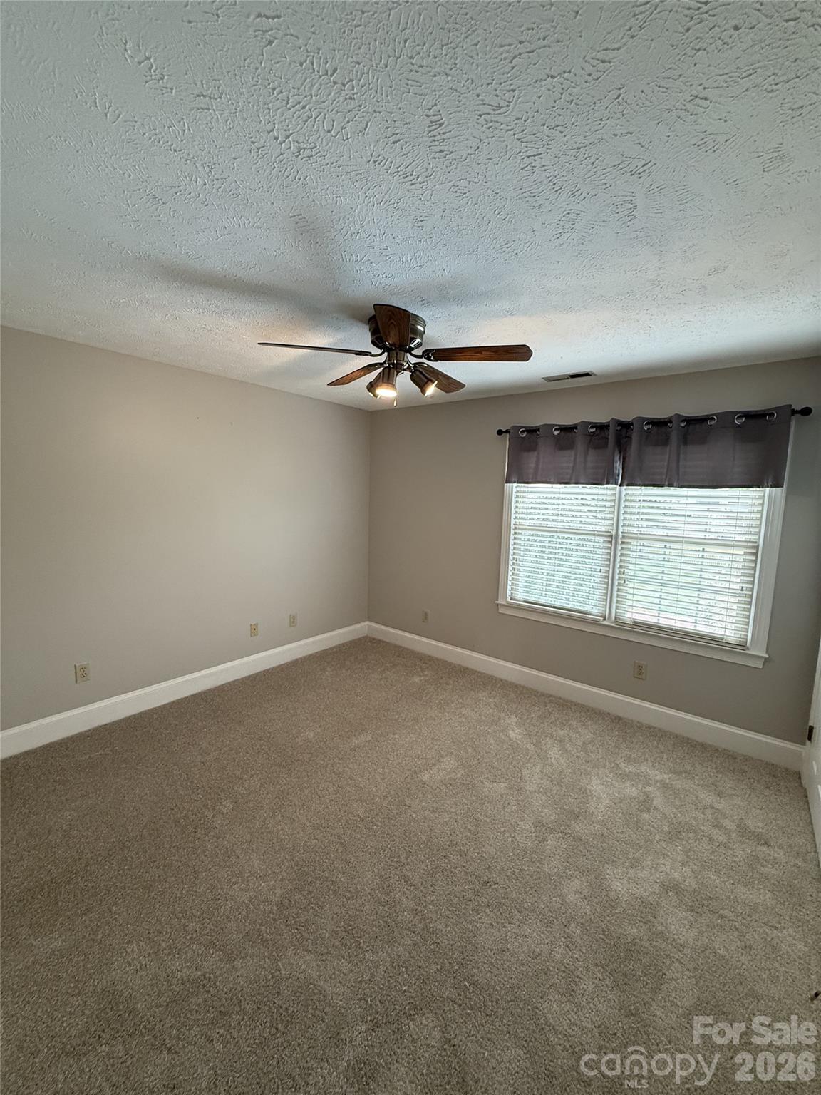 8219 Deer Drive — Harrisburg