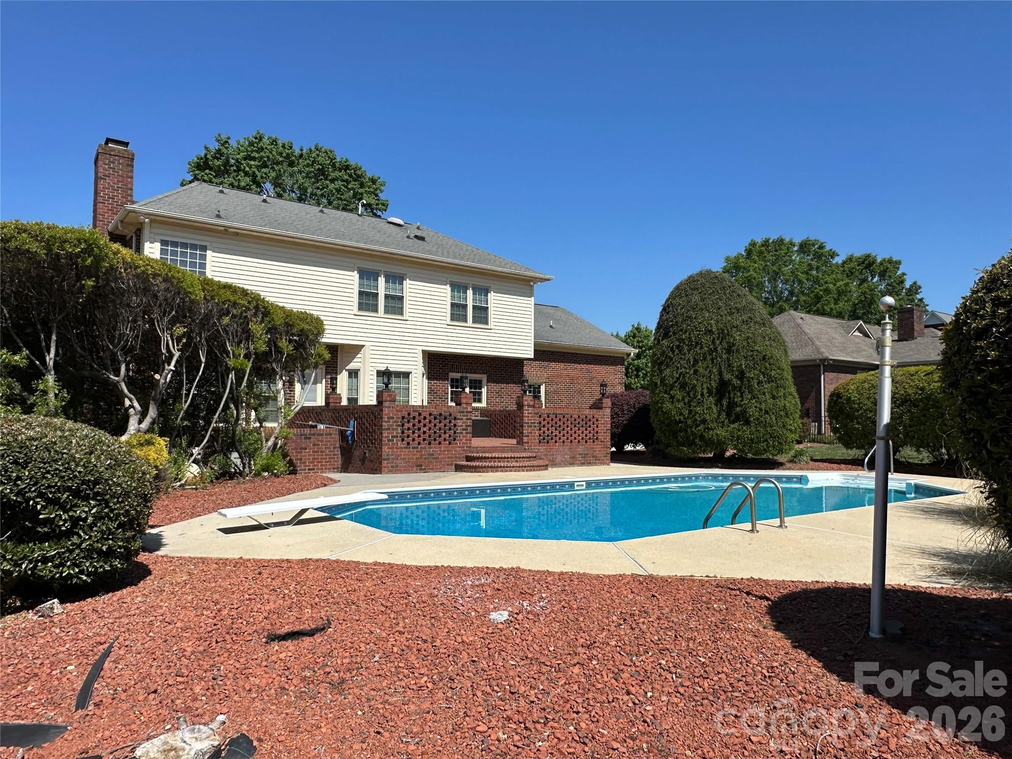 8219 Deer Drive — Harrisburg