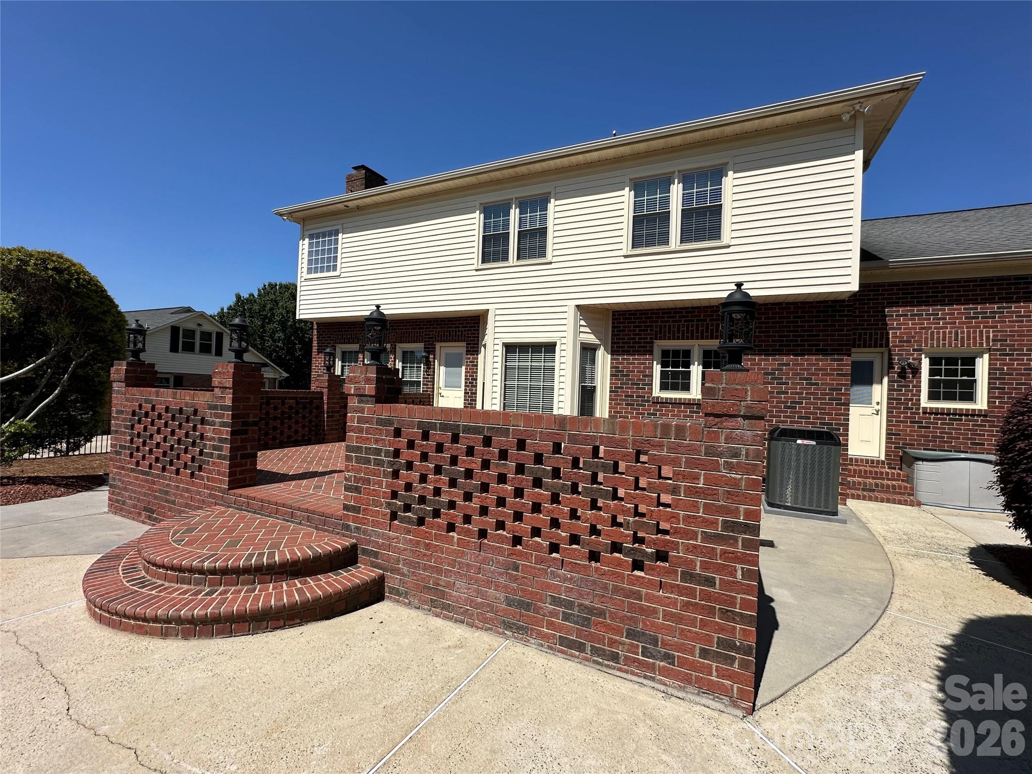 8219 Deer Drive — Harrisburg