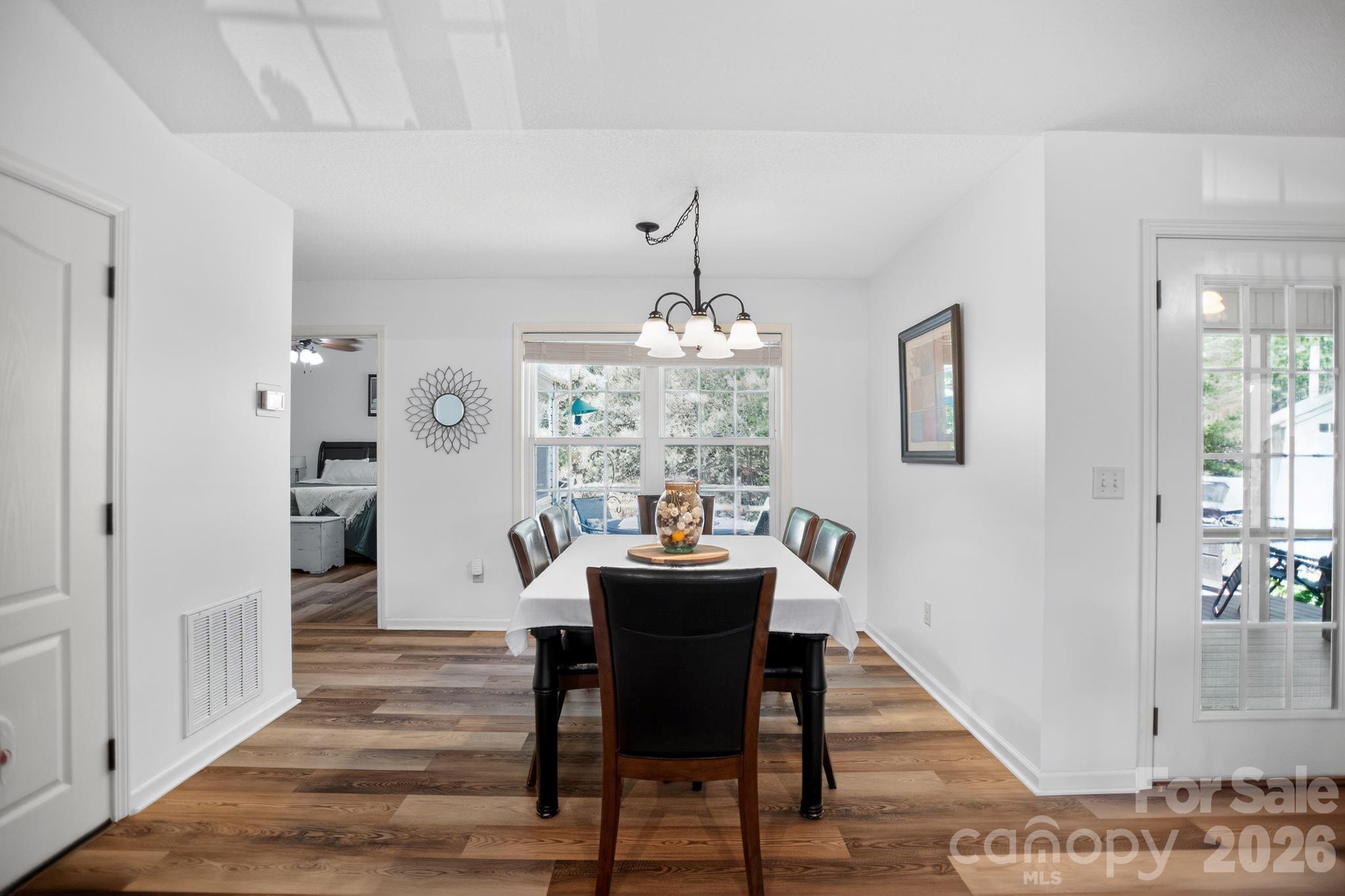 75 N Sunset Ridge Drive — Etowah