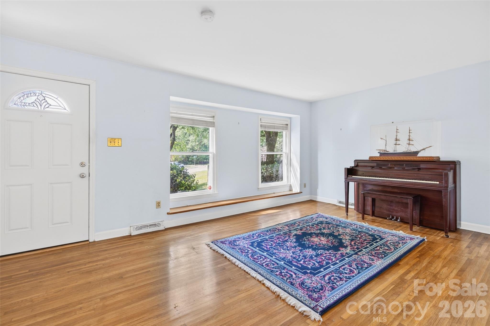 1511 Ormsby Court — Charlotte