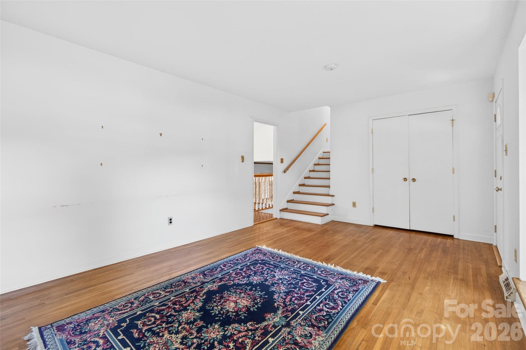 1511 Ormsby Court — Charlotte