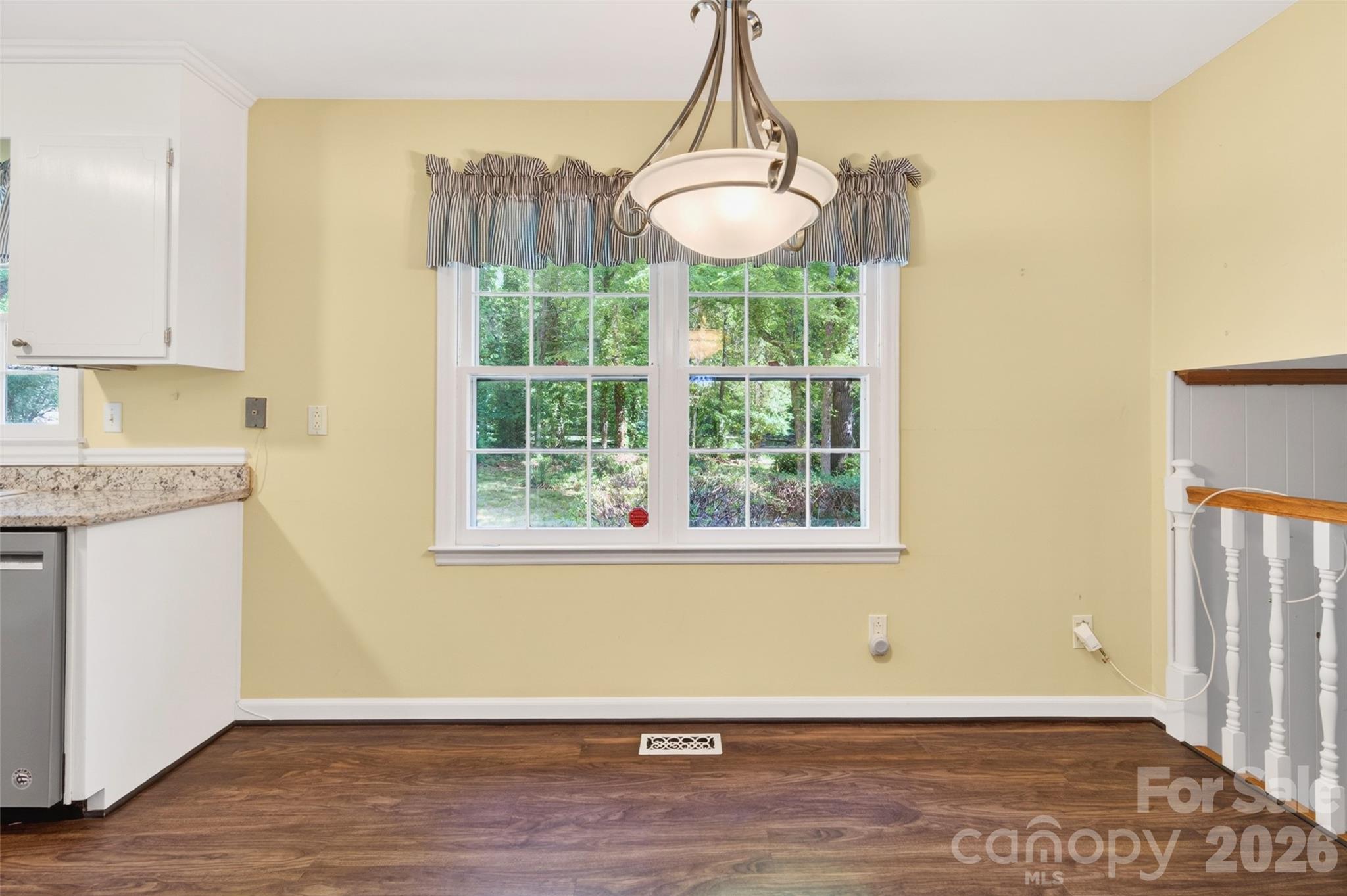 1511 Ormsby Court — Charlotte