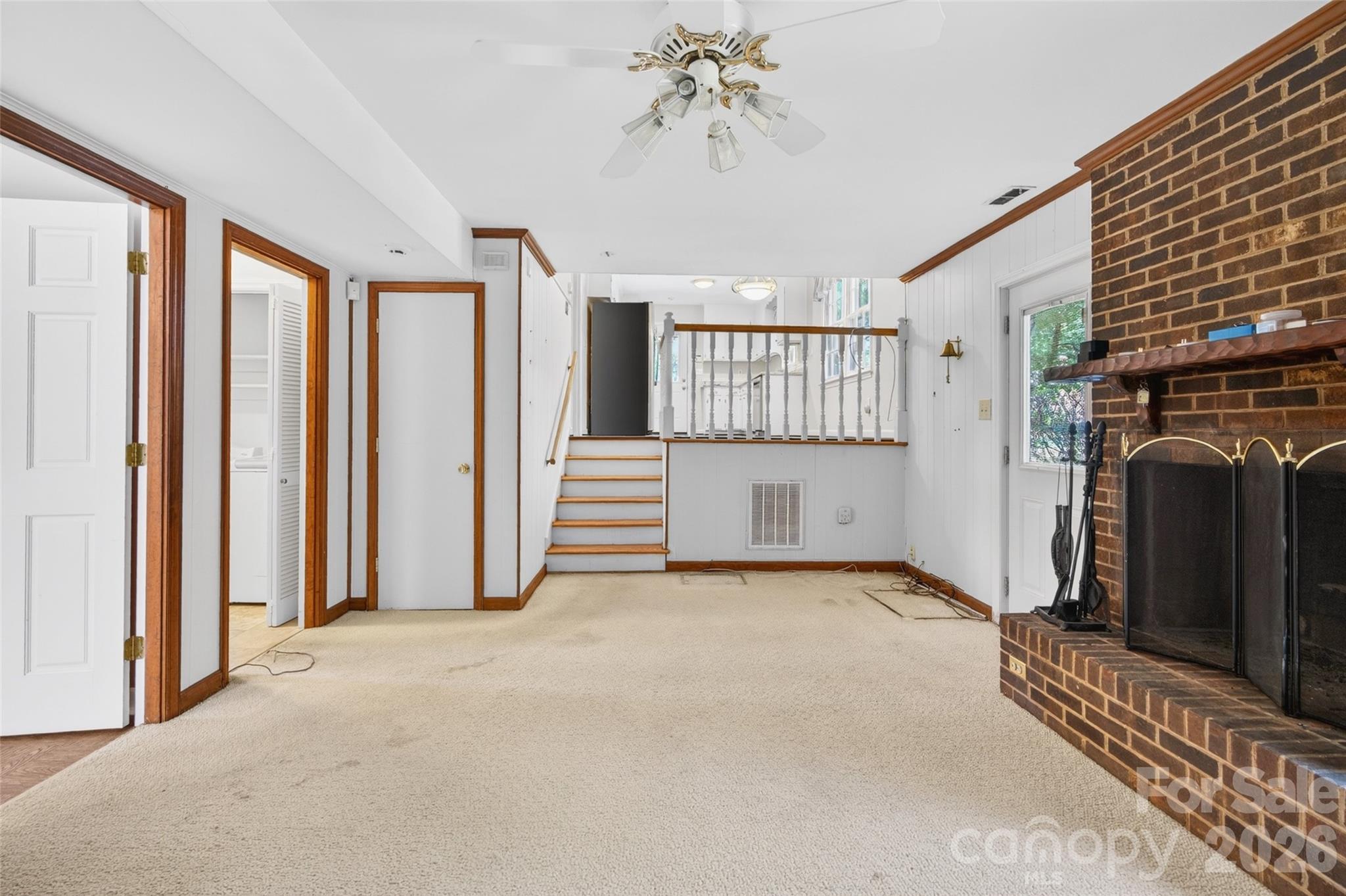 1511 Ormsby Court — Charlotte